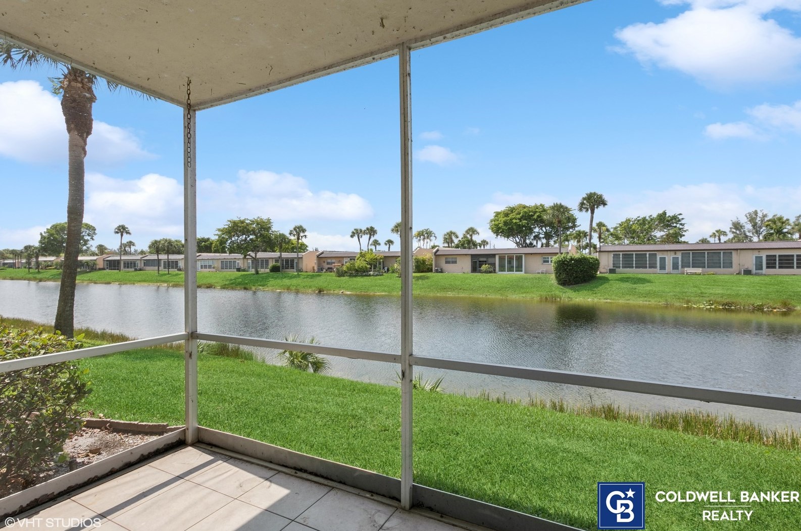 182 Lake Evelyn Dr, West Palm Beach, FL 33411