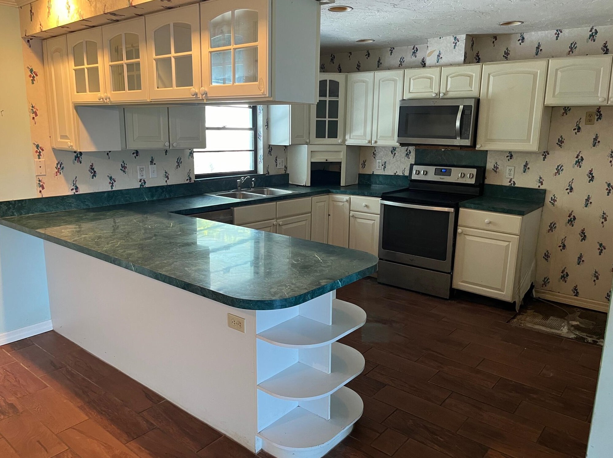 1826 4th Pl, Vero Beach, FL 32962-2184