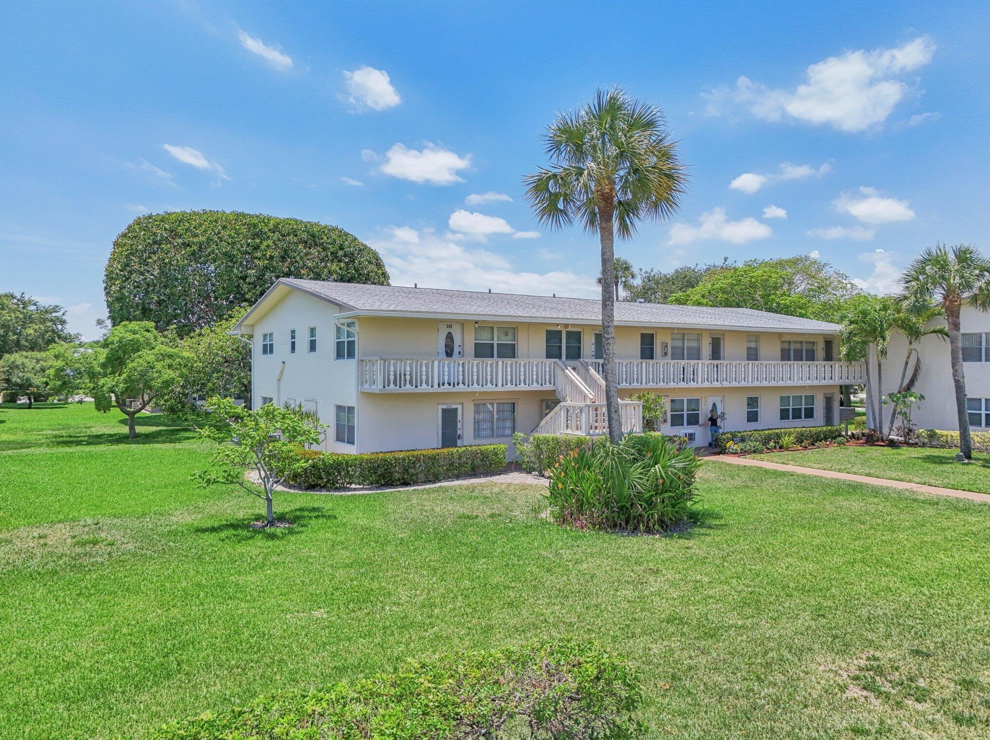 228 Coventry J, West Palm Beach, FL 33417-6776