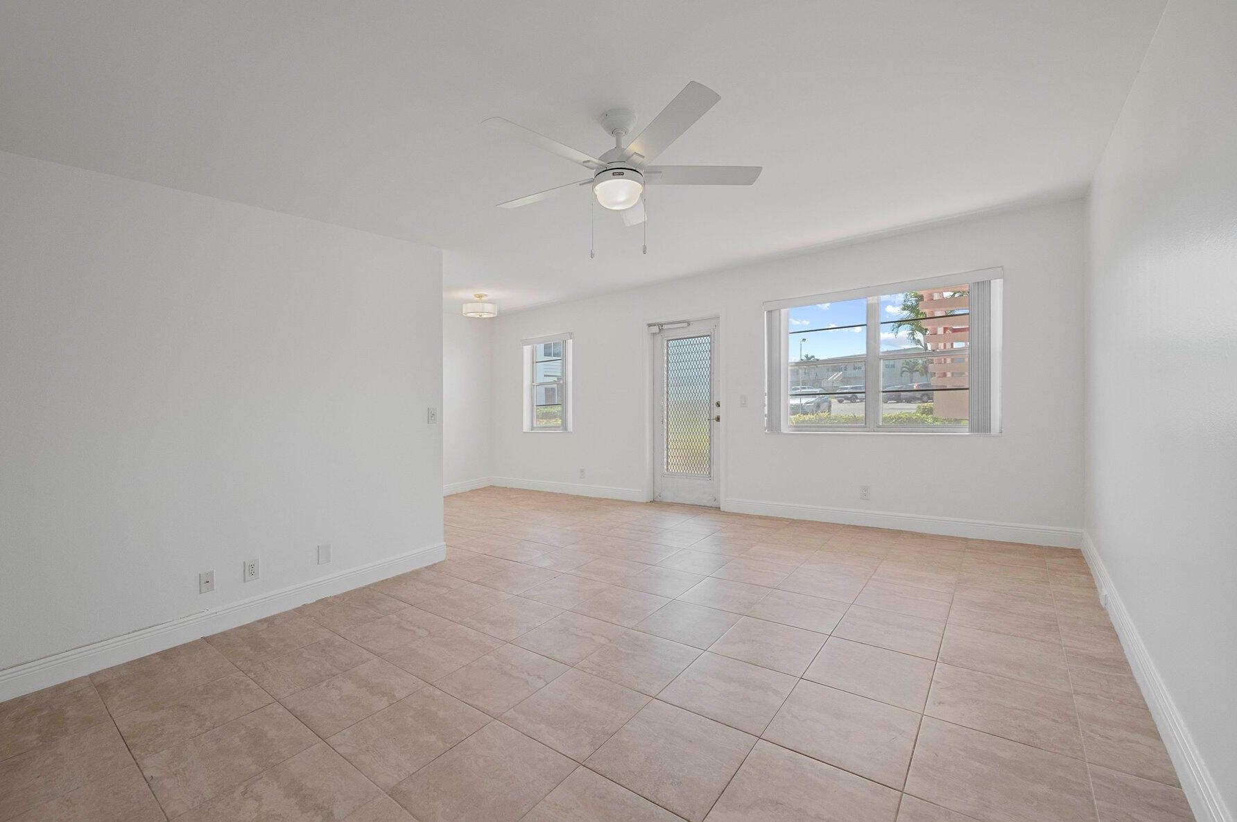 107 Chatham, West Palm Beach, FL 33417-1818