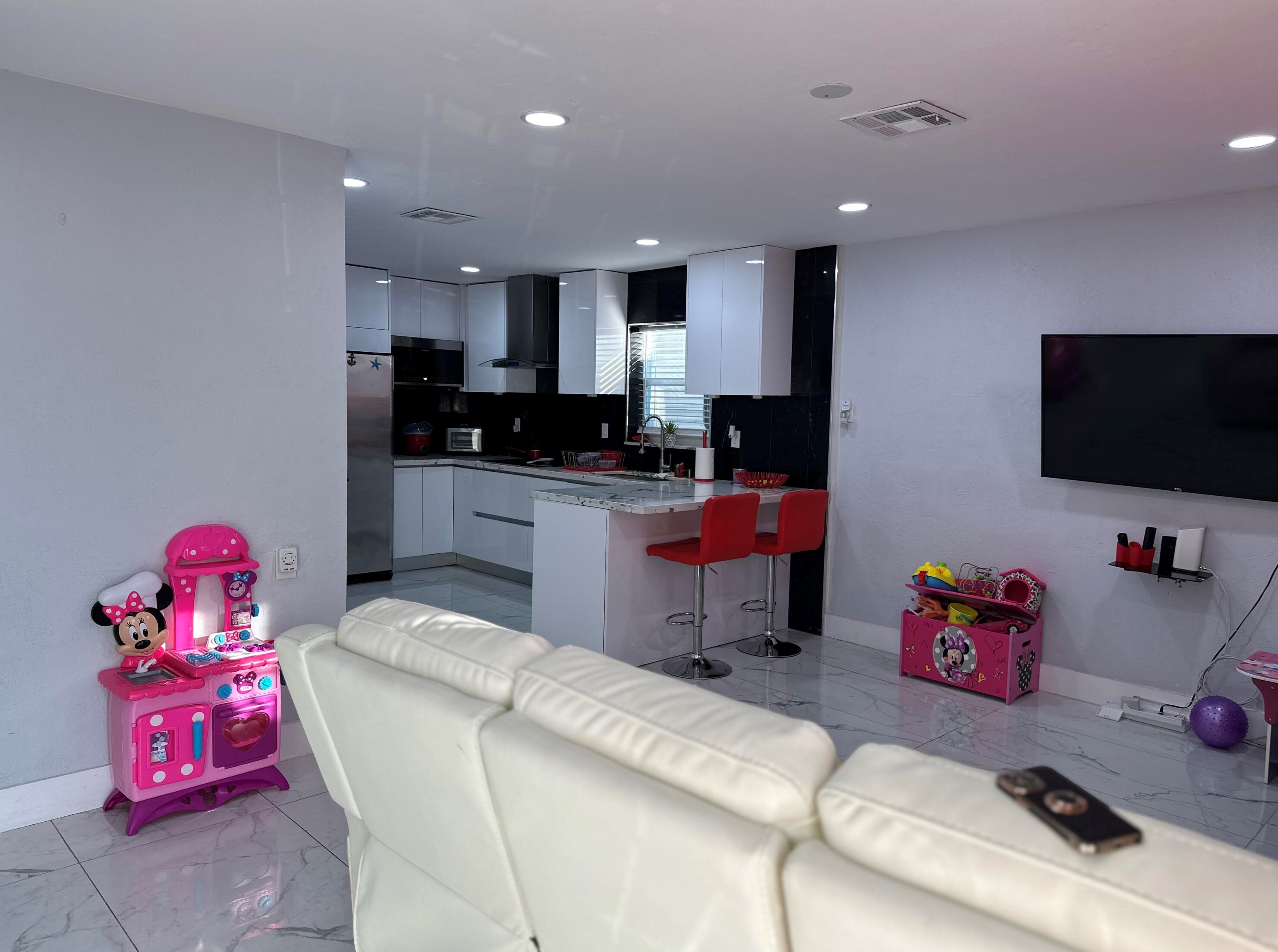 5823 Churchill Cir, West Palm Beach FL  33405-3444 exterior