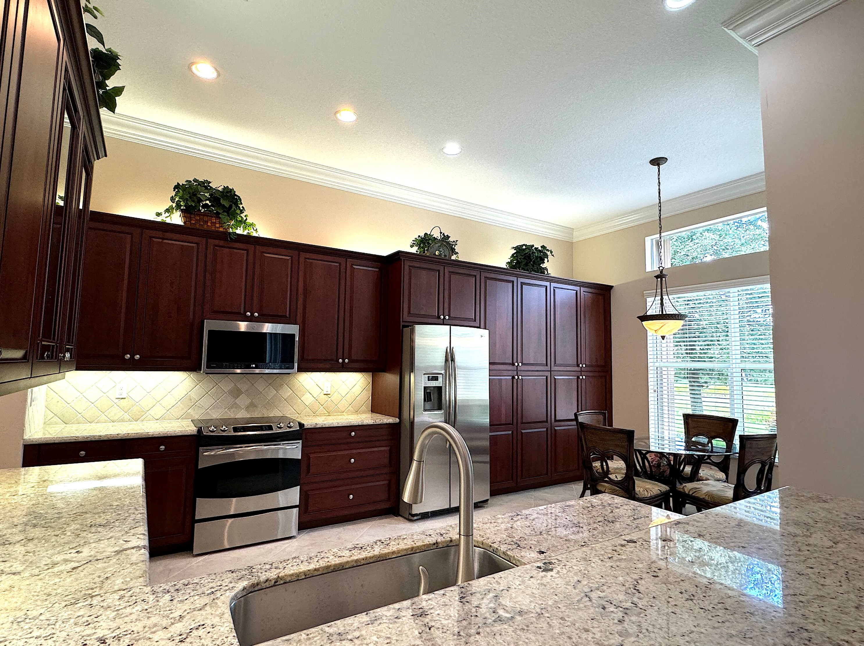 9809 Halston Mnr, Boynton Beach FL  33473-4977 exterior
