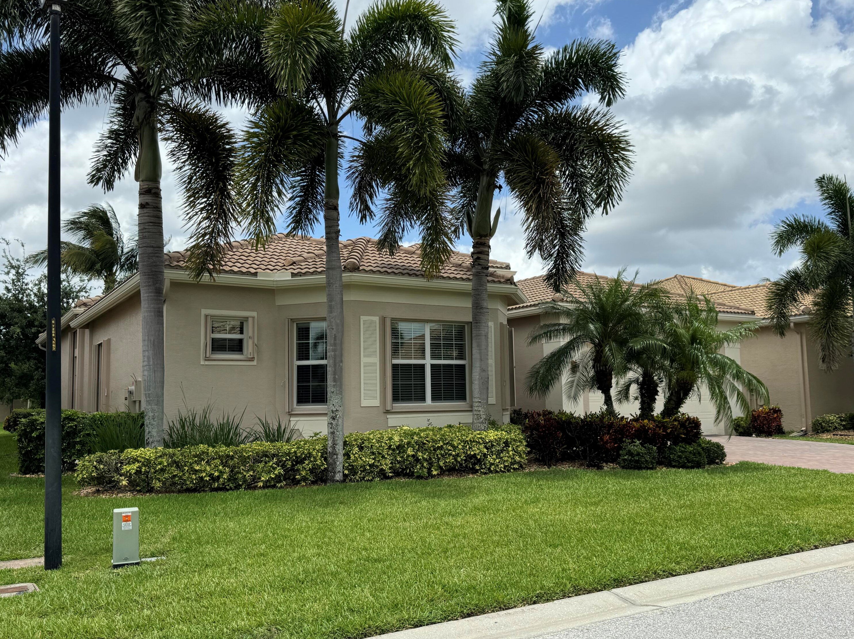 9809 Halston Mnr, Boynton Beach FL  33473-4977 exterior