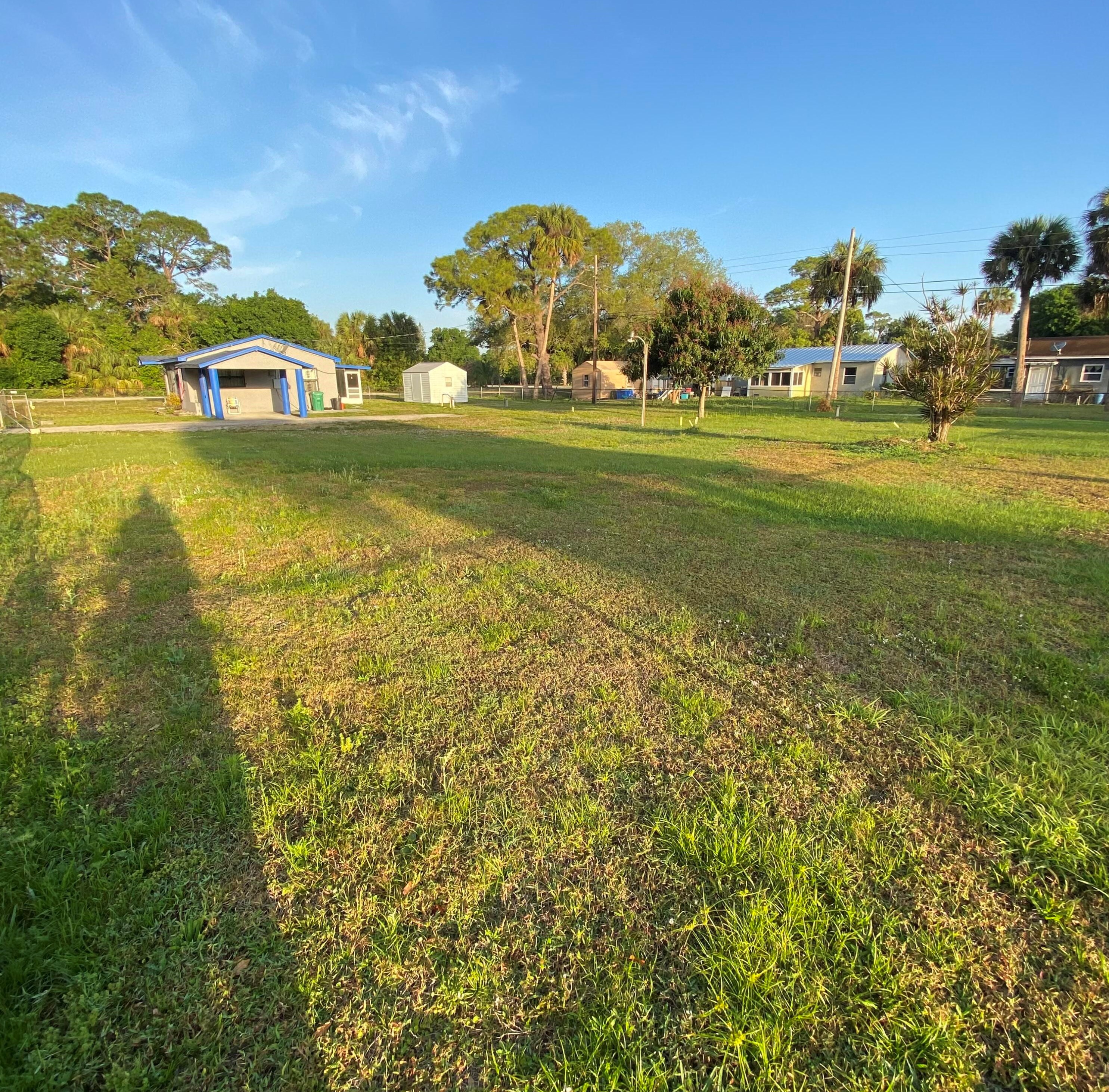 5012 Barcelona Ave, Fort Pierce, FL 34946-1095
