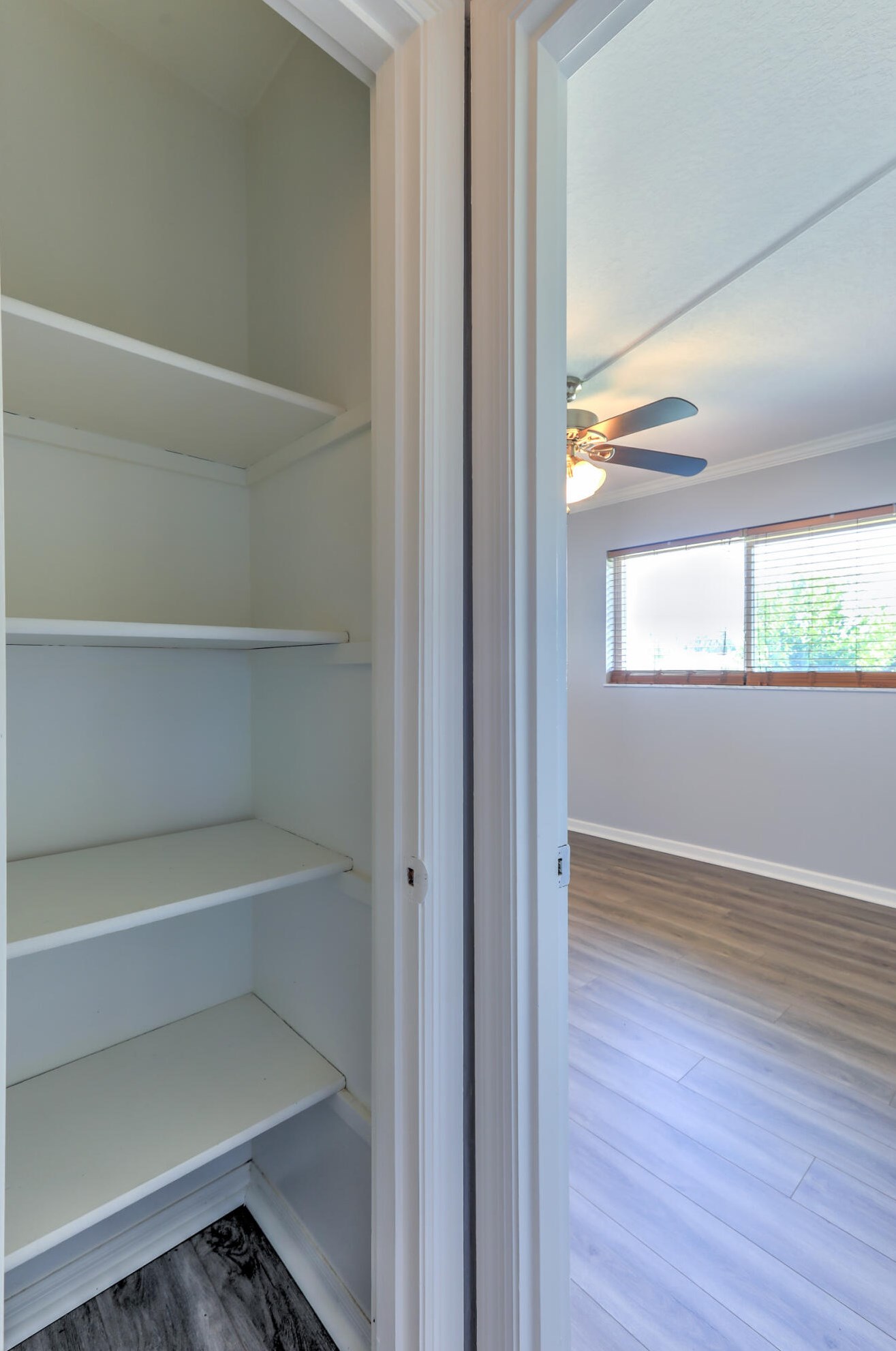 550 Anchor Ln, Fort Pierce FL  34983-2202 exterior