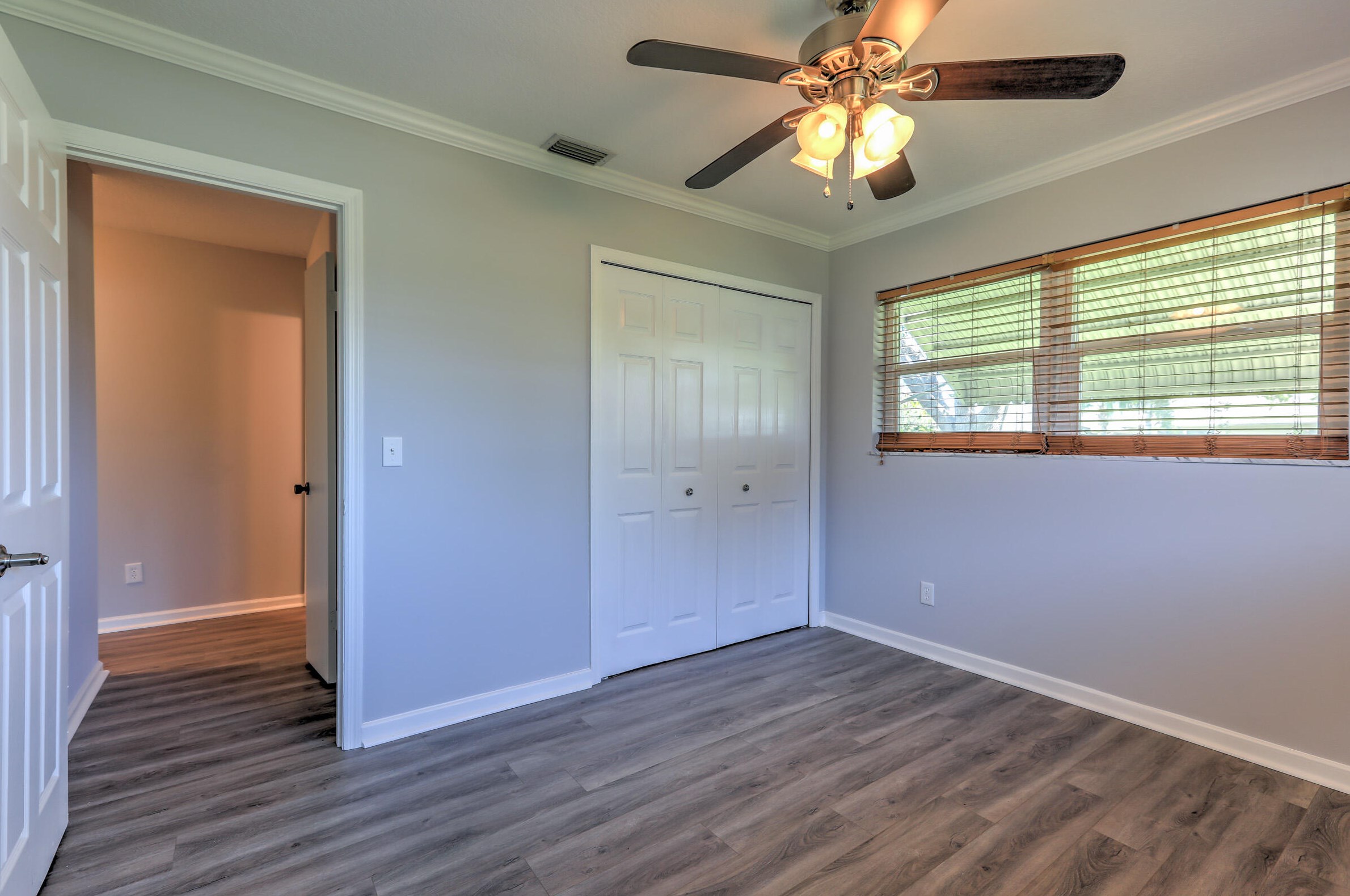 550 Anchor Ln, Fort Pierce FL  34983-2202 exterior