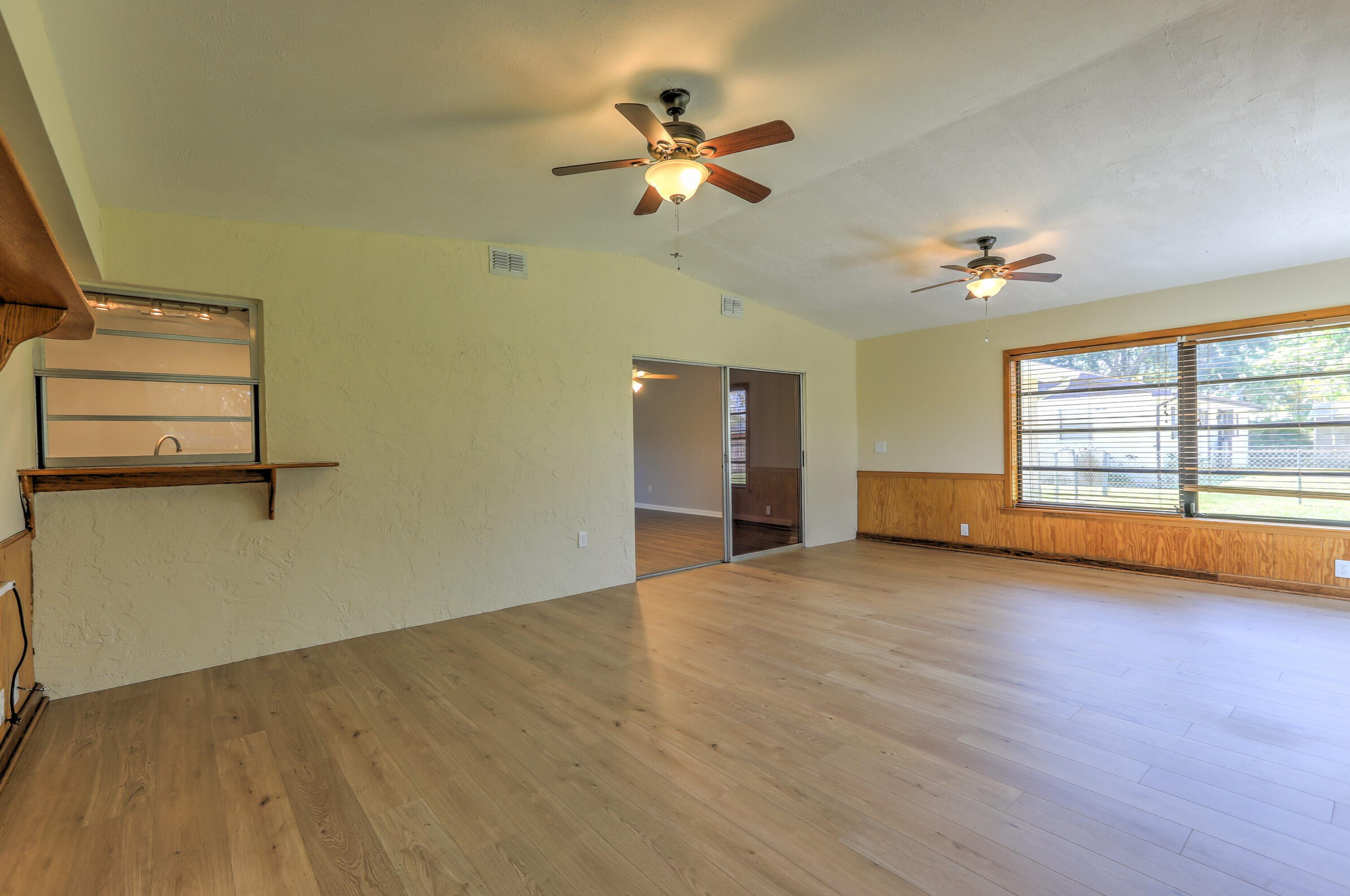 550 Anchor Ln, Fort Pierce FL  34983-2202 exterior