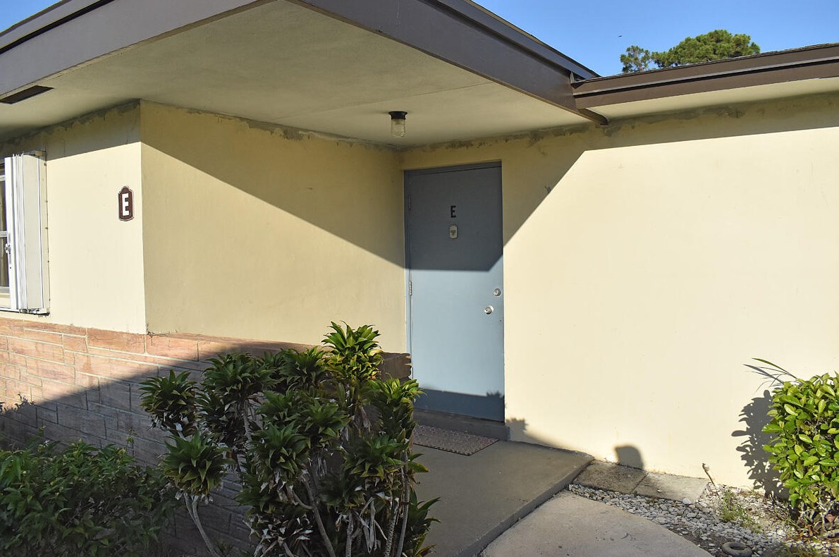2885 Ashley Dr, West Palm Beach, FL 33415-8242