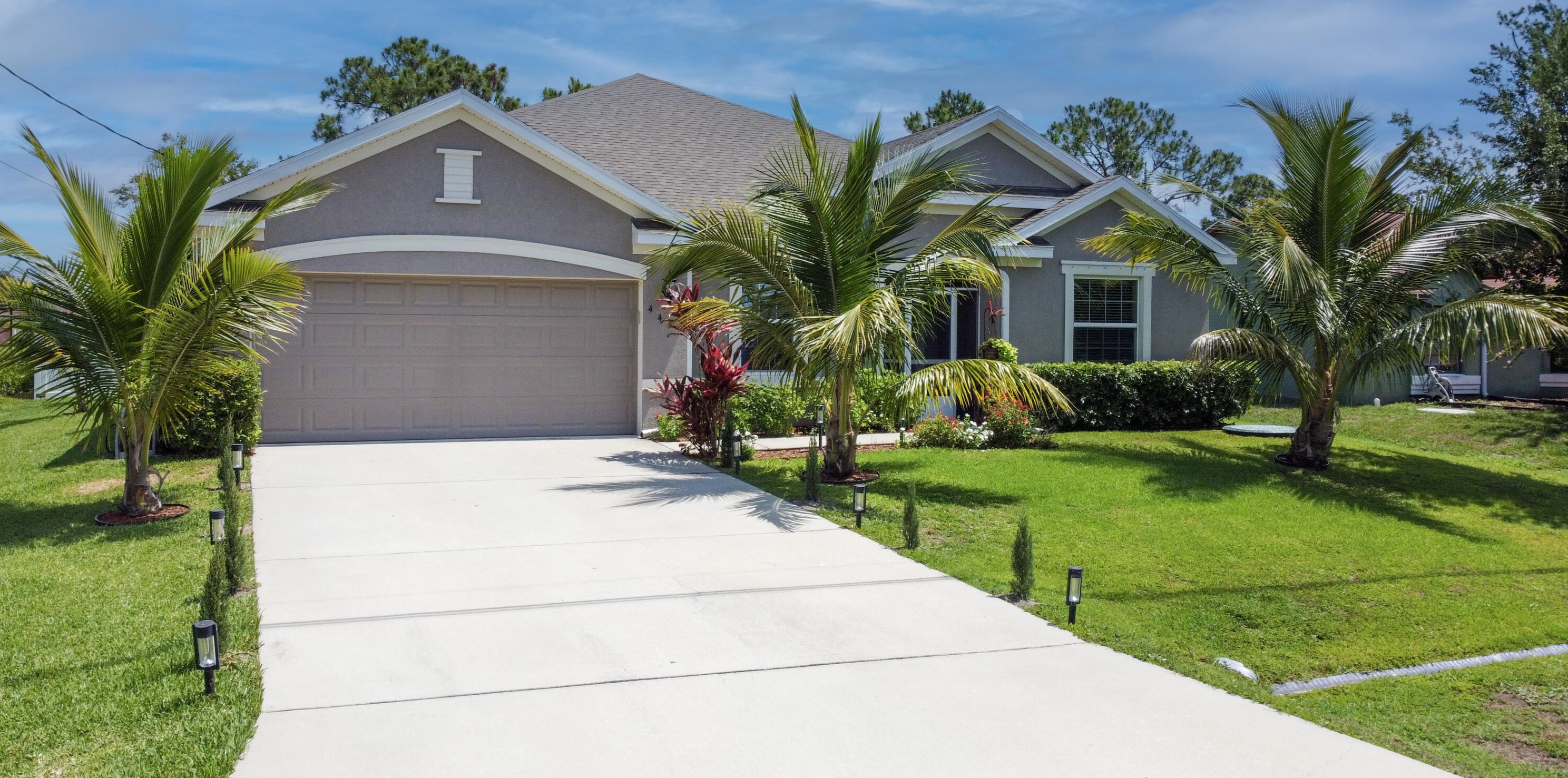 443 Dahled Ave, Fort Pierce, FL 34953-4027