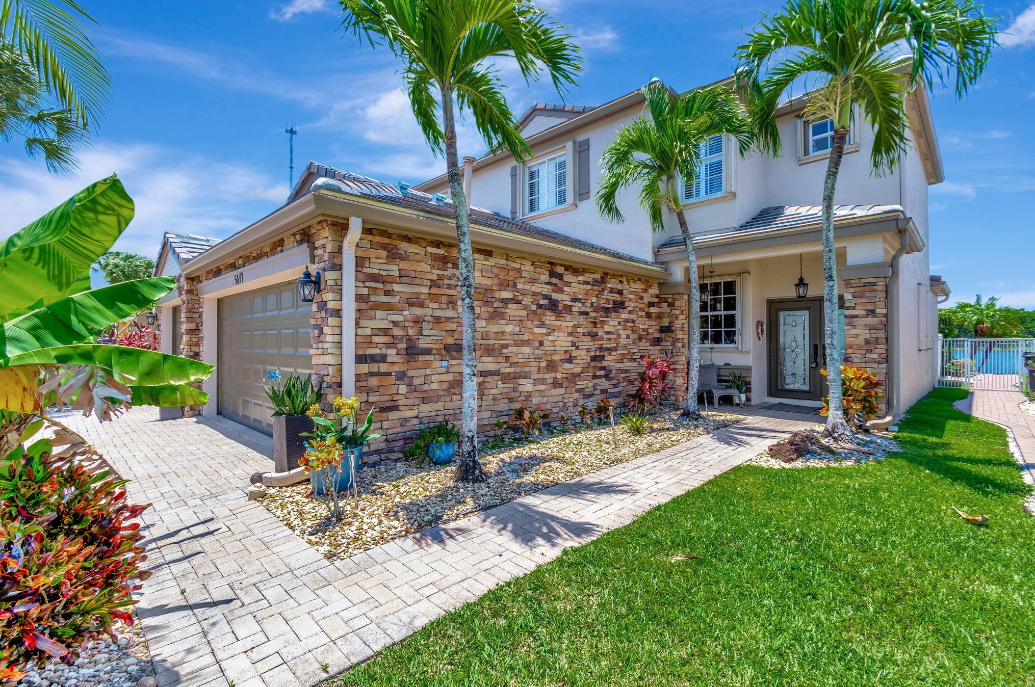 5697 Saddle Trail Ln, Lake Worth FL  33449-5449 exterior