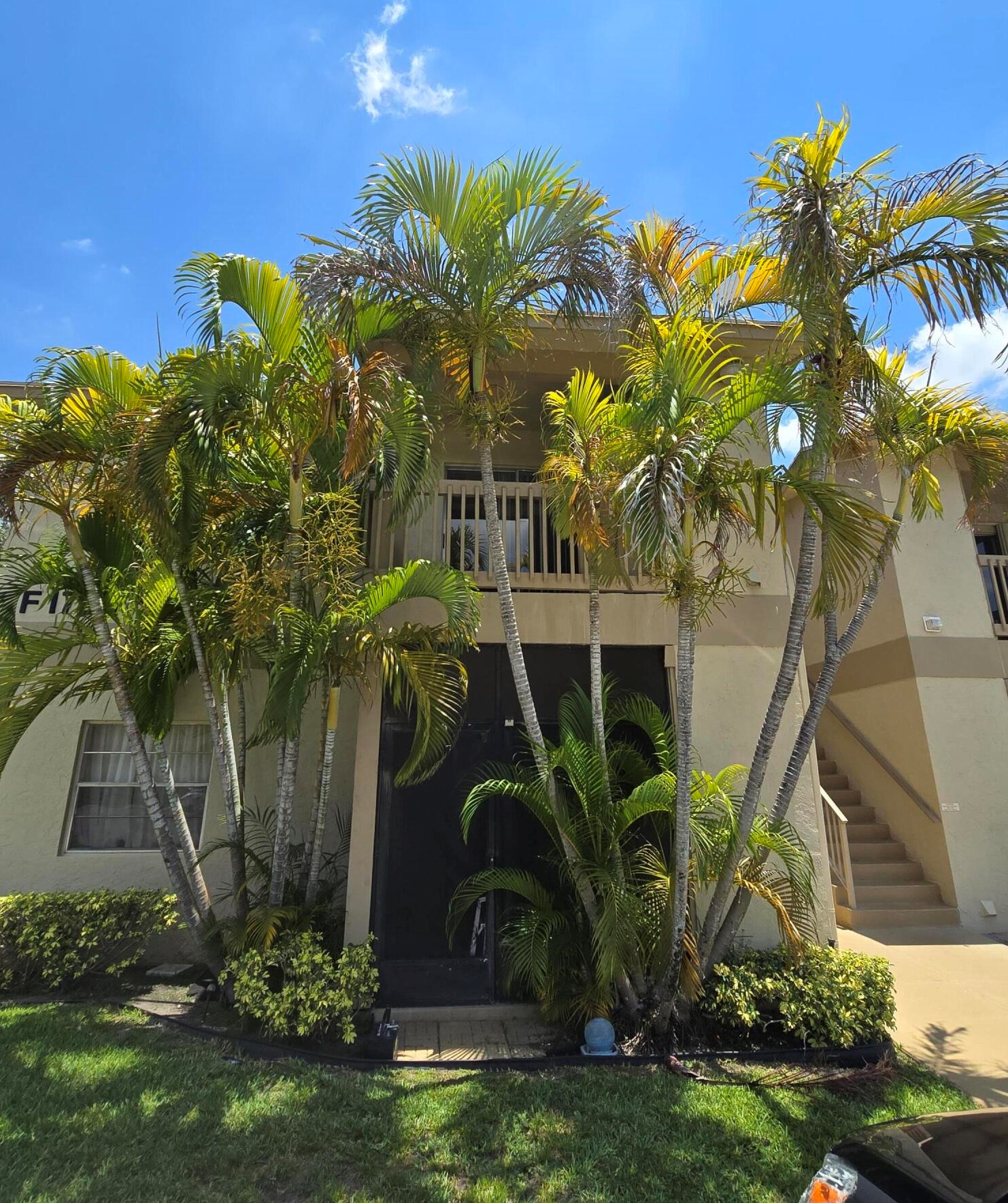 1766 Abbey Rd, West Palm Beach, FL 33415-5648