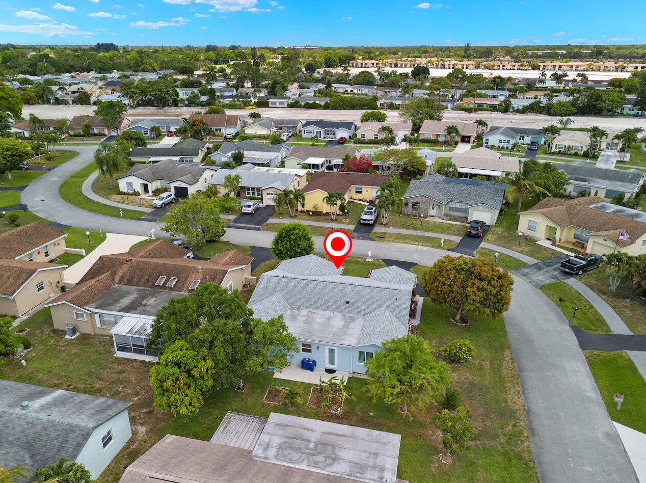 4466 Pine Garden Ln, Lake Worth FL  33467-3908 exterior