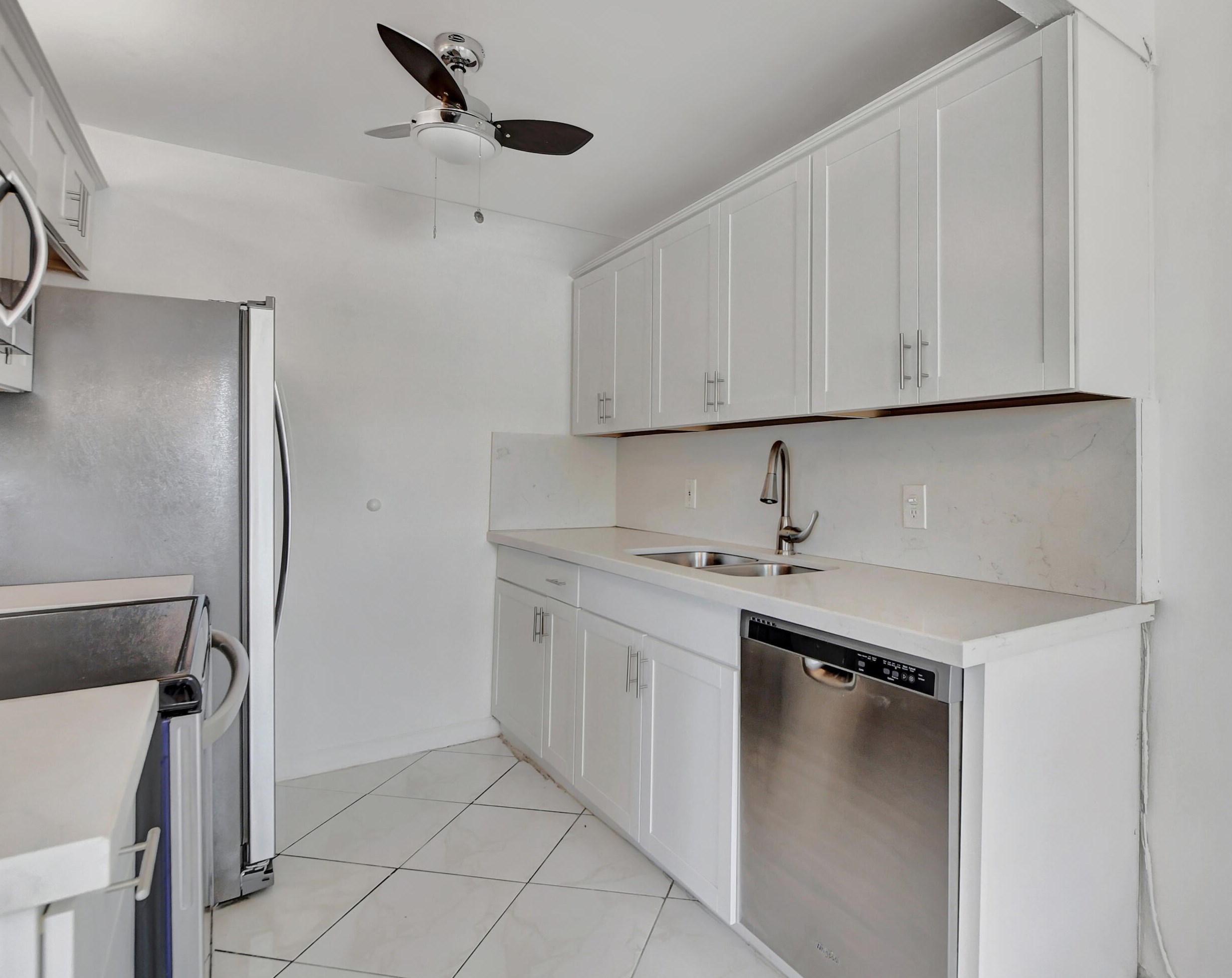 2012 Guildford A, Boca Raton FL 33434-4862 exterior