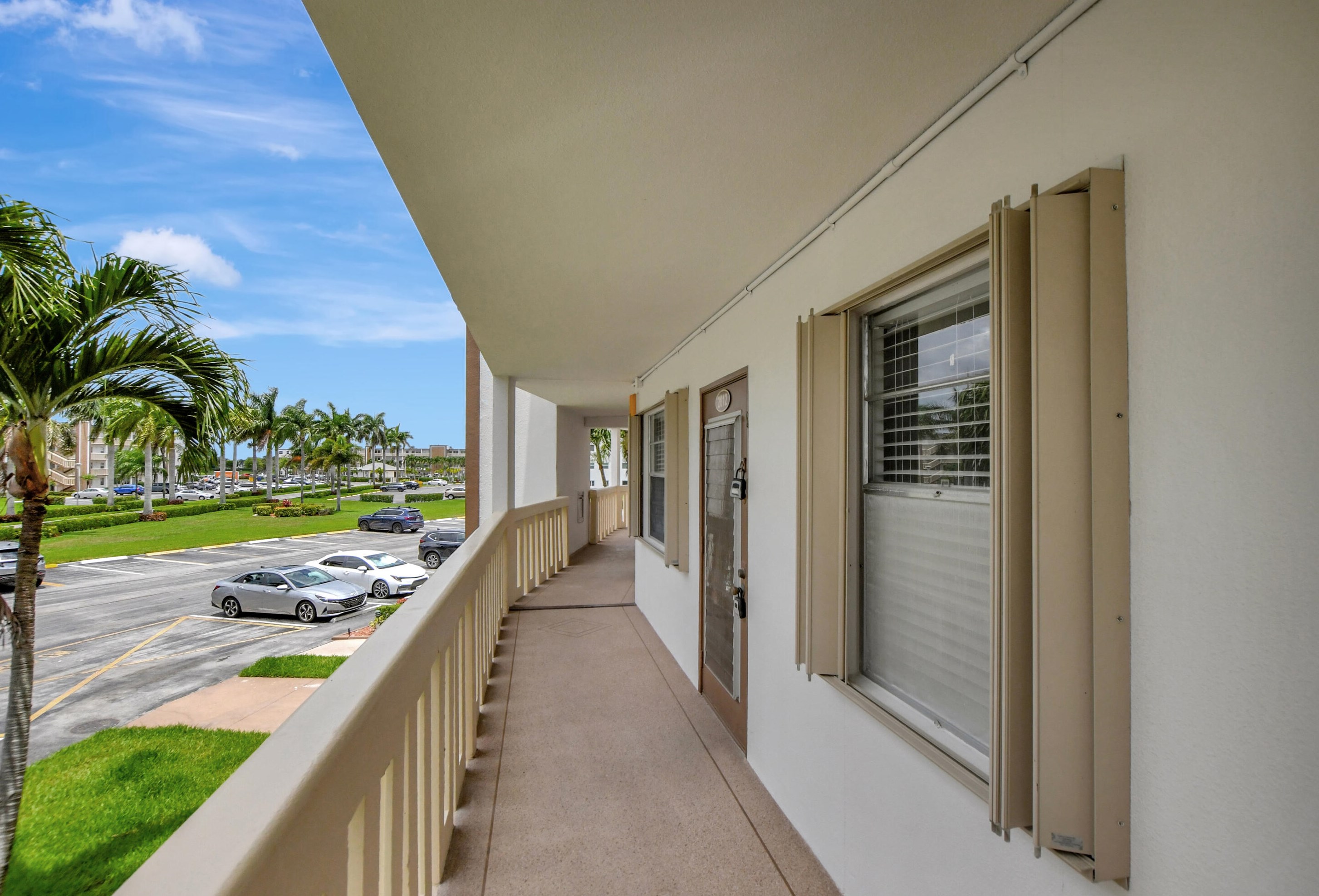 2012 Guildford A, Boca Raton FL 33434-4862 exterior