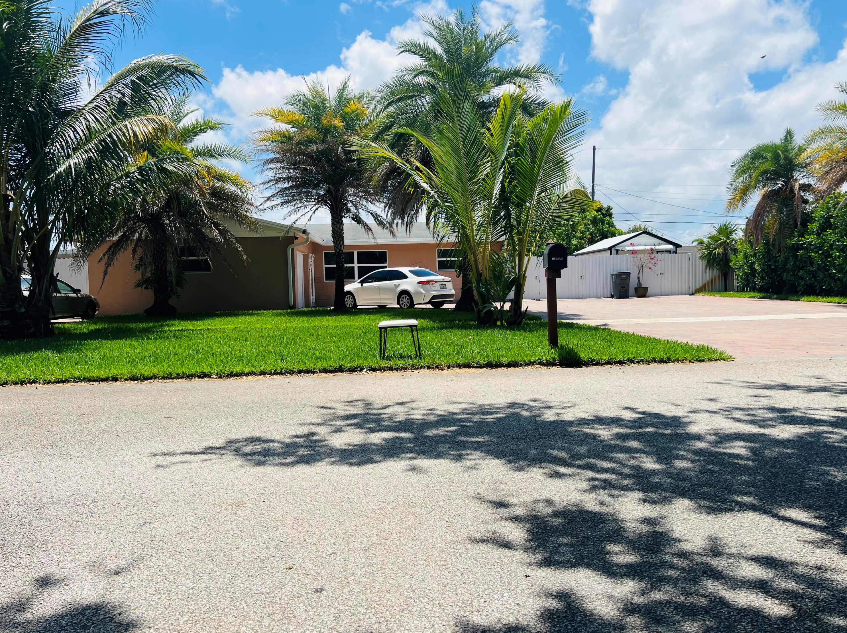 1619 Linda Lou Dr, West Palm Beach, FL 33415