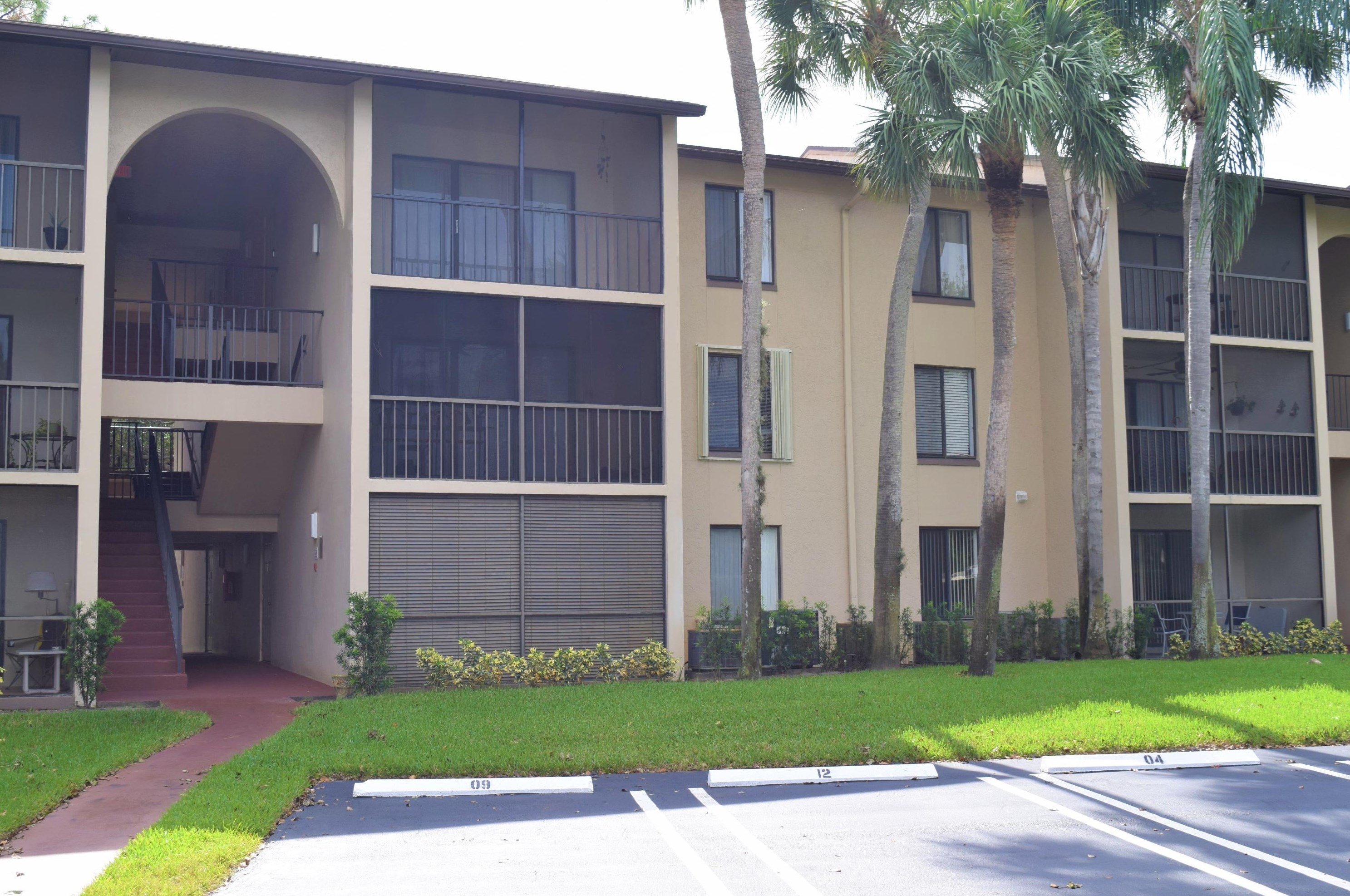 201 Foxtail Dr, West Palm Beach, FL 33415-6011