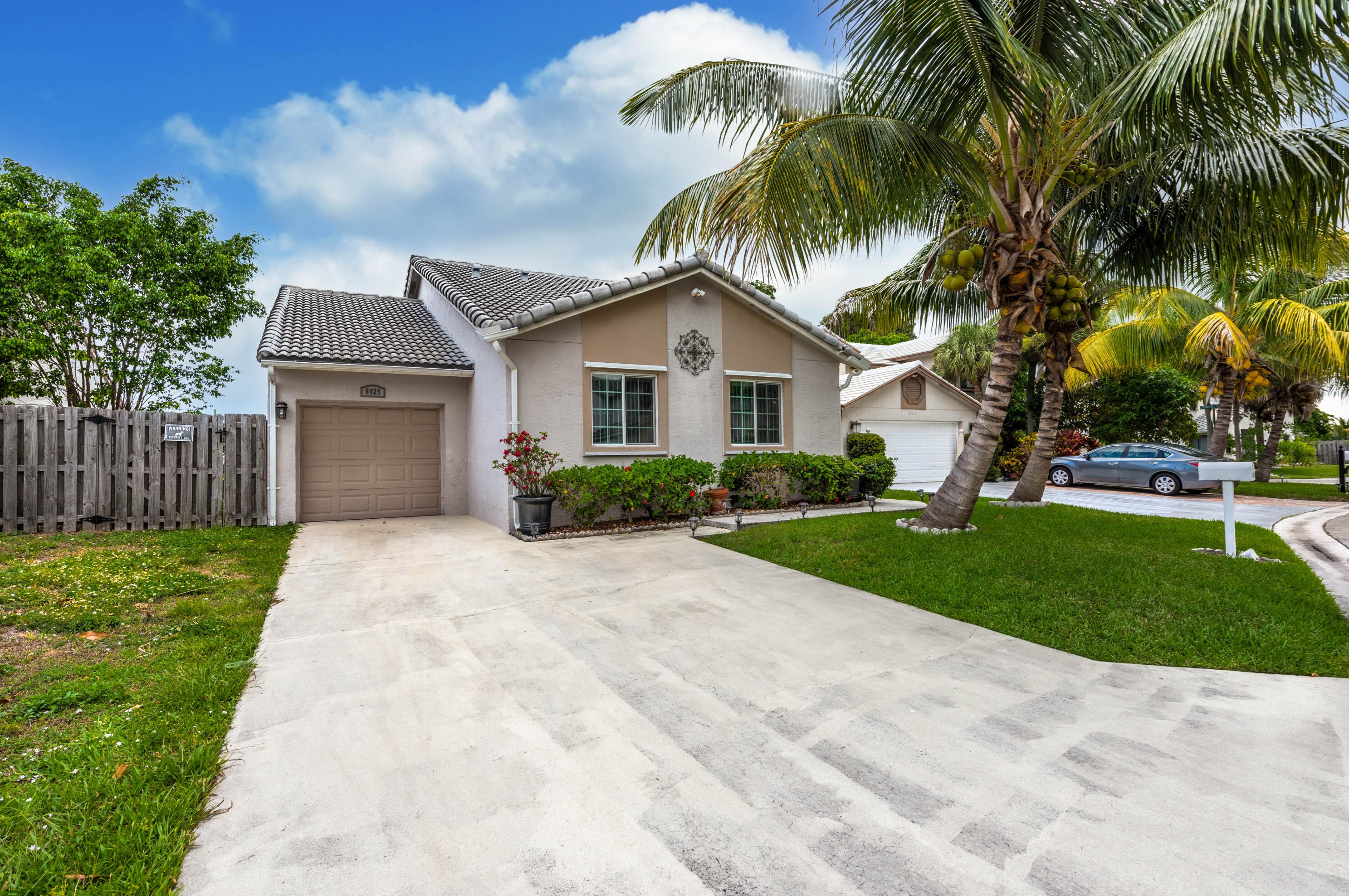 6025 Strawberry Lakes Cir, Lake Worth, FL 33463-6510