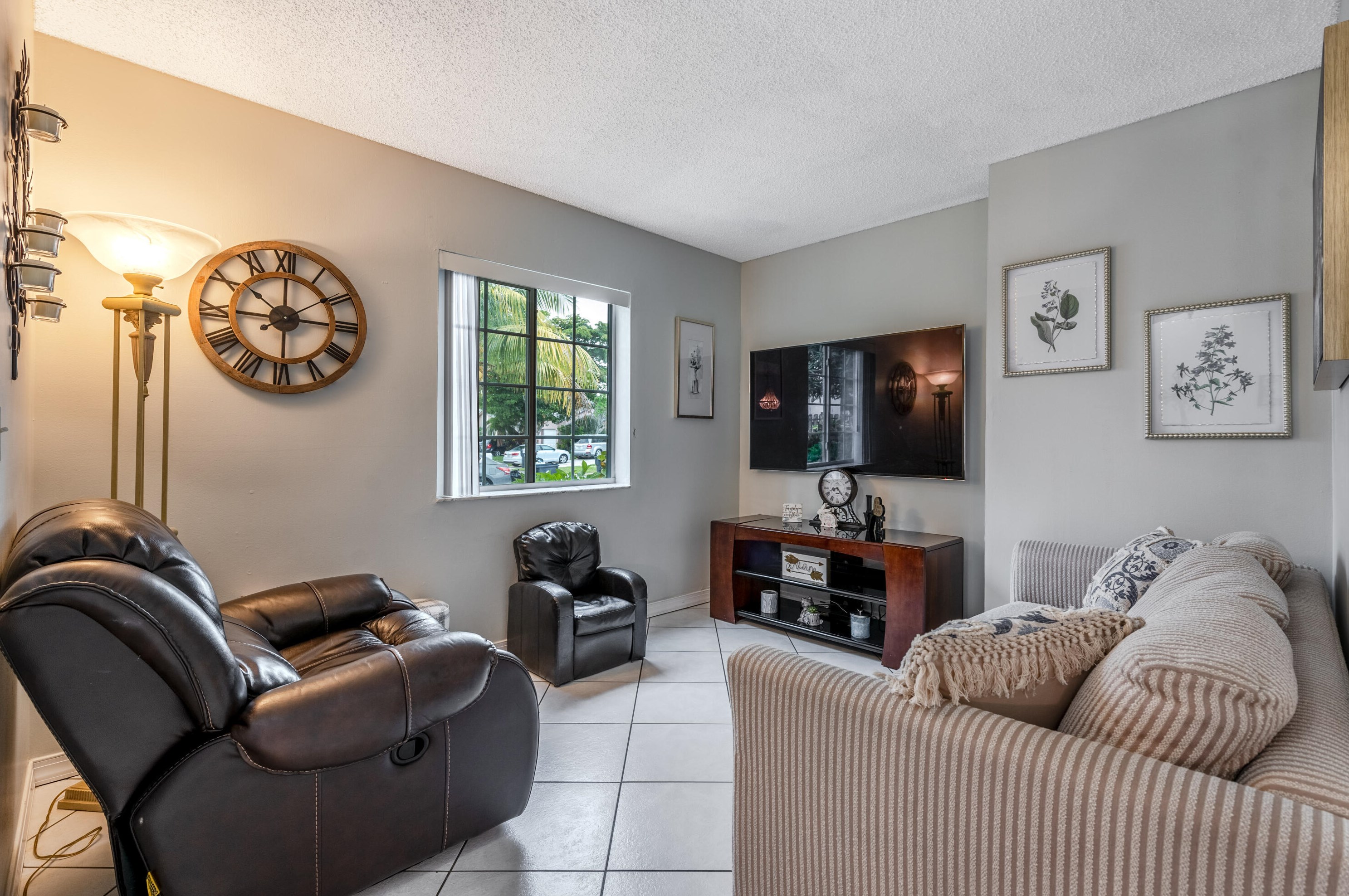 6025 Strawberry Lk Cir, Lake Worth FL  33463-6510 exterior