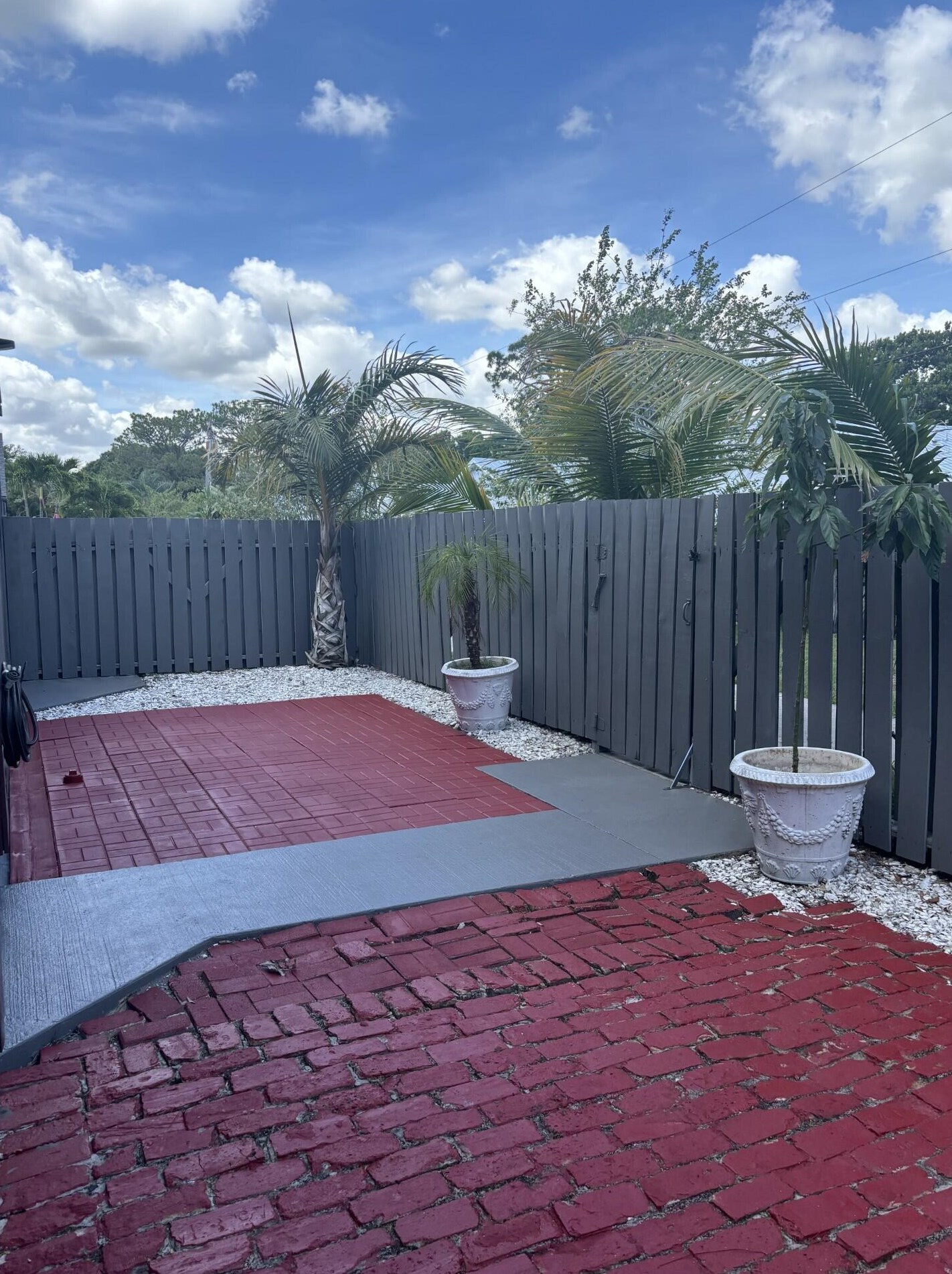 1443 39 Ave, Vero Beach FL 32960-2786 exterior