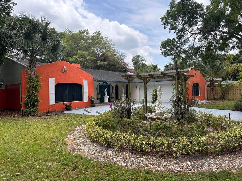 1692 39th St, West Palm Beach, FL 33407