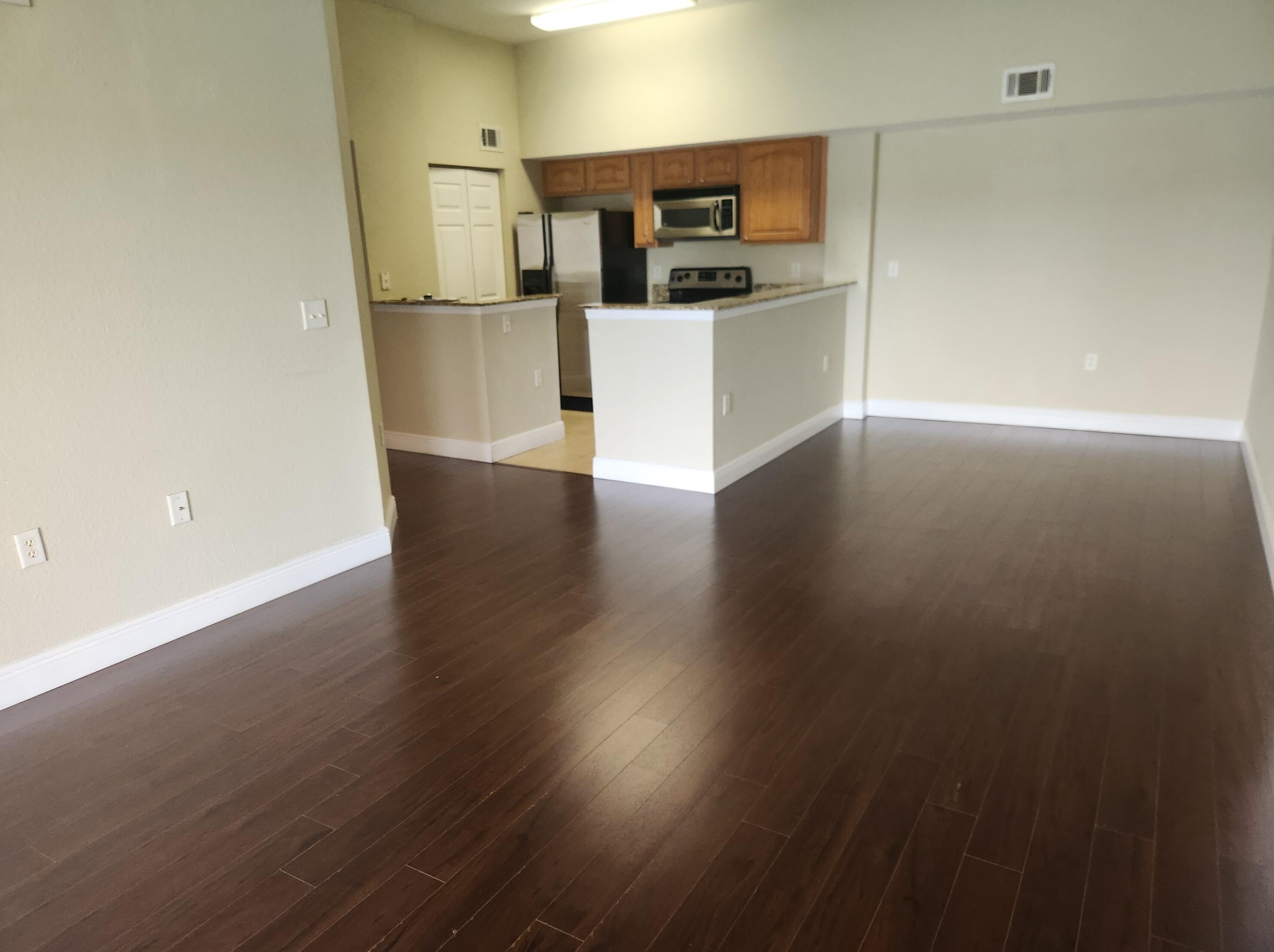271 Sw Palm Dr Apt 208, Fort Pierce, FL 34986