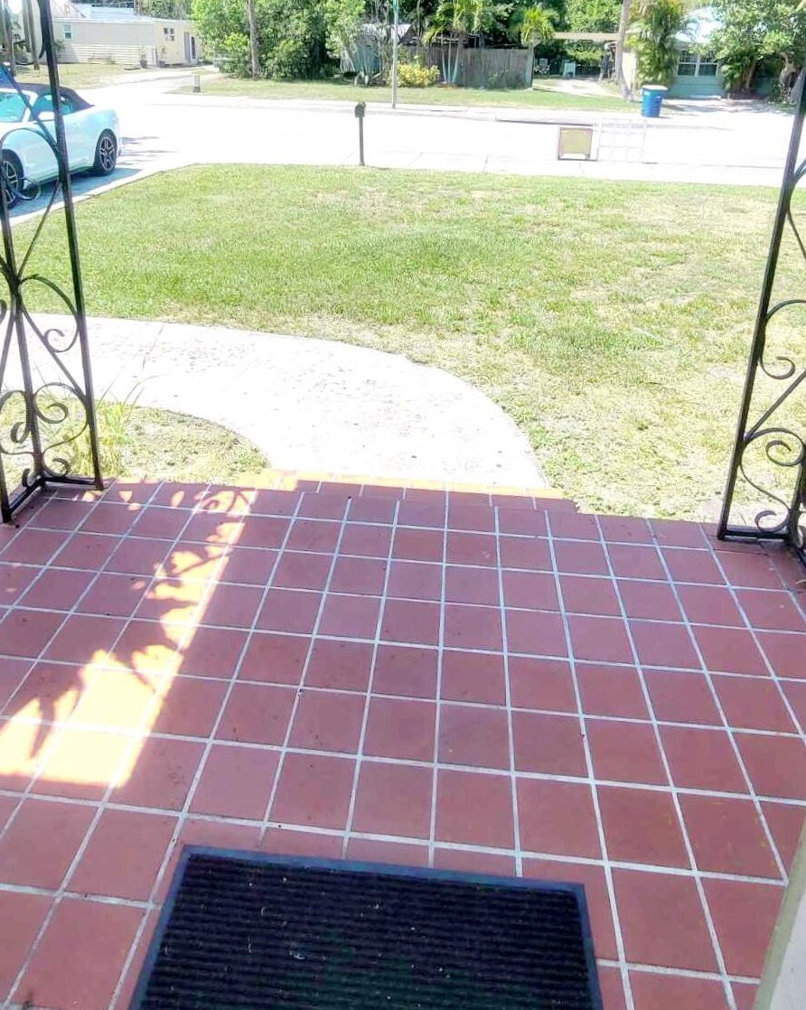 1003 Georgia Ave, Fort Pierce, FL 34950-9353