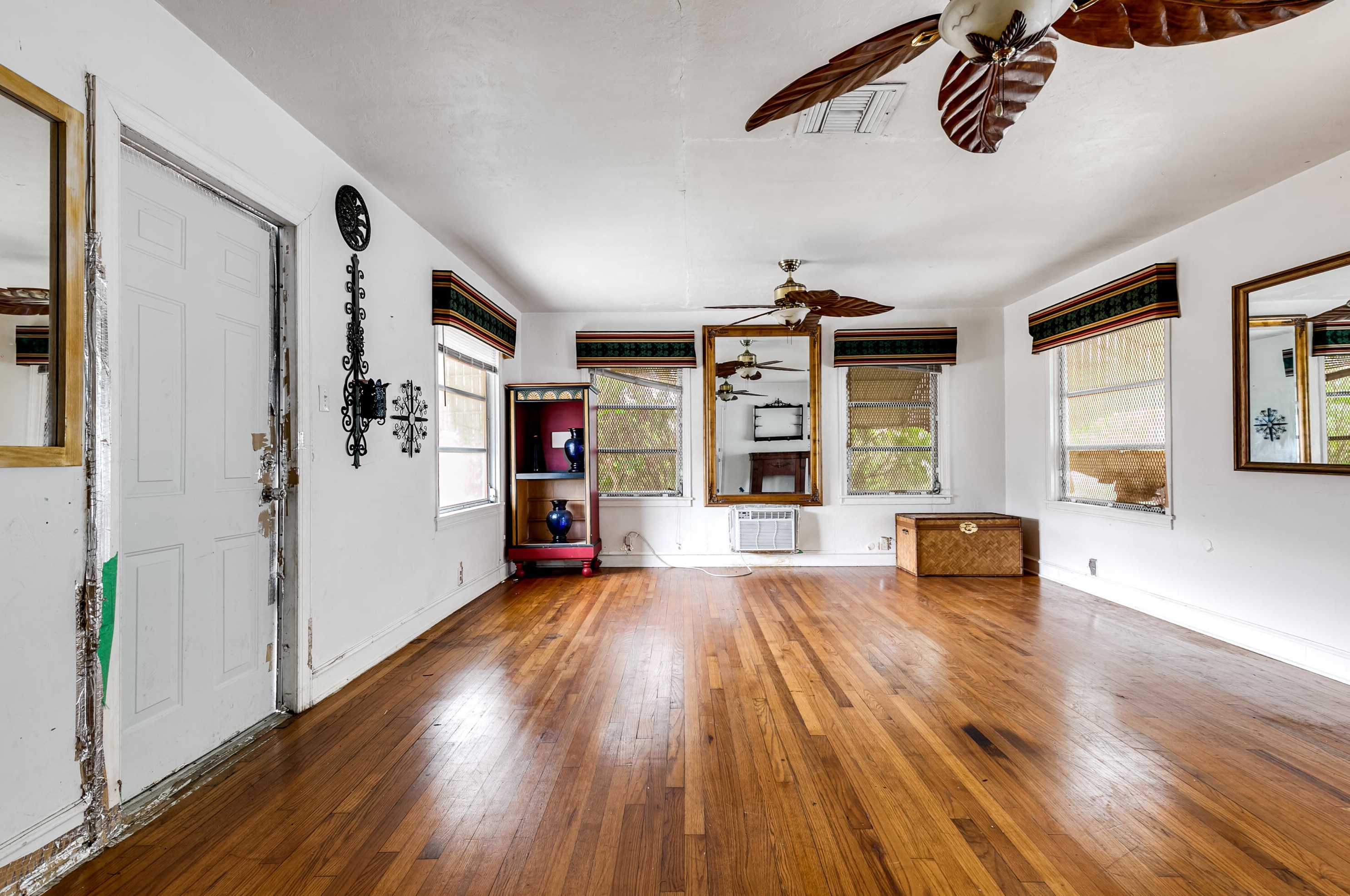 1126 D St, Lake Worth, FL 33460-2057