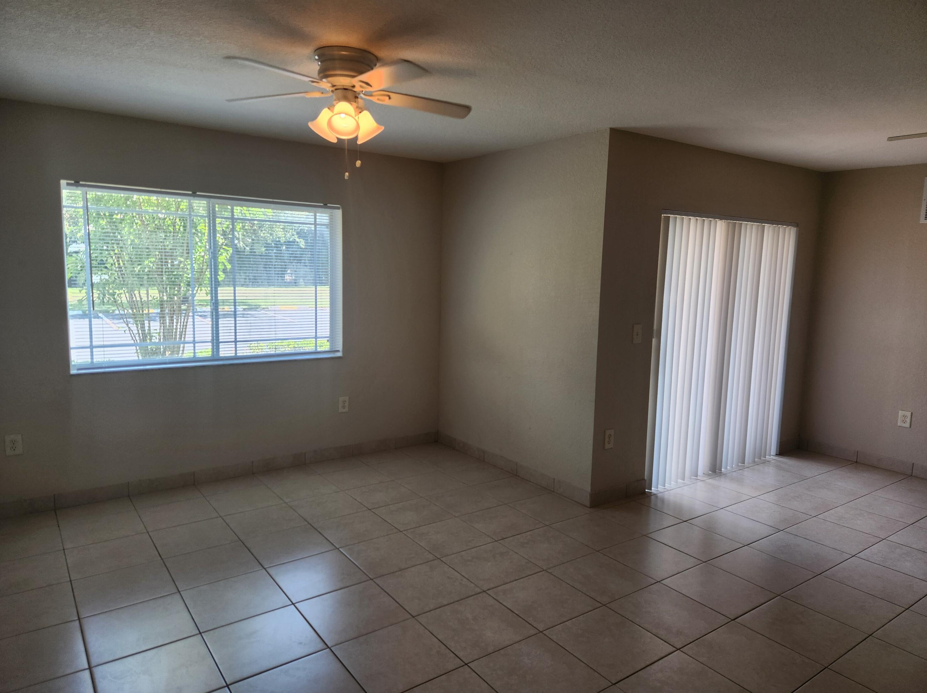 201 Sw Palm Dr Apt 107, Fort Pierce, FL 34986