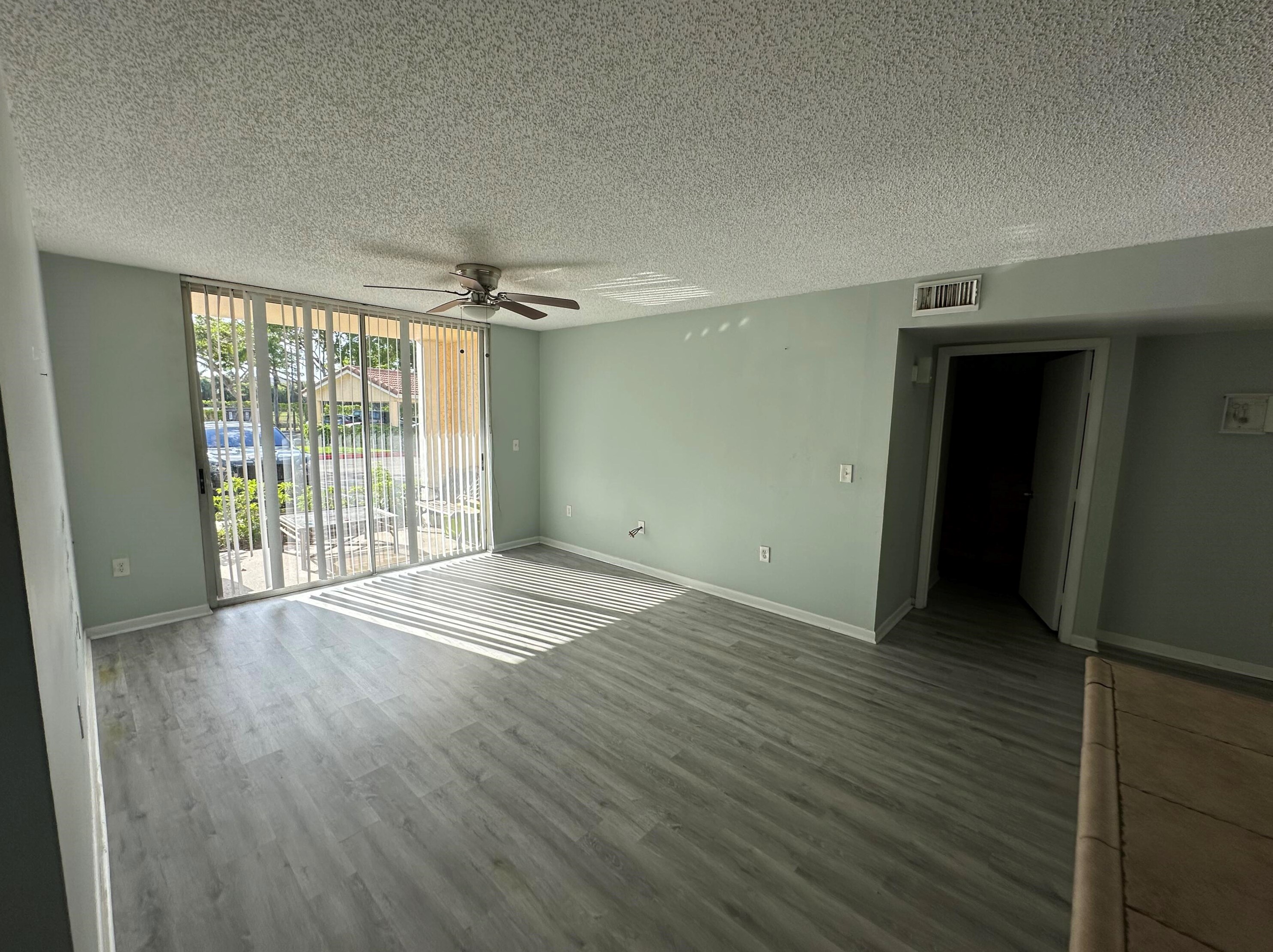 1707 Village Blvd, West Palm Beach, FL 33409-2067