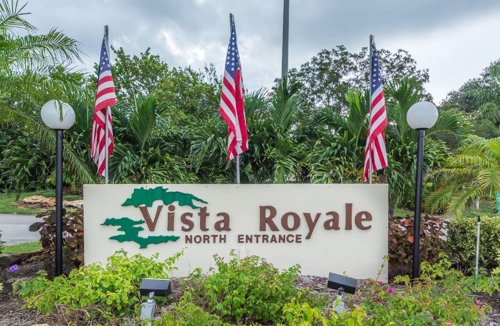 16 Vista Palm Ln, Vero Beach FL  32962-0830 exterior