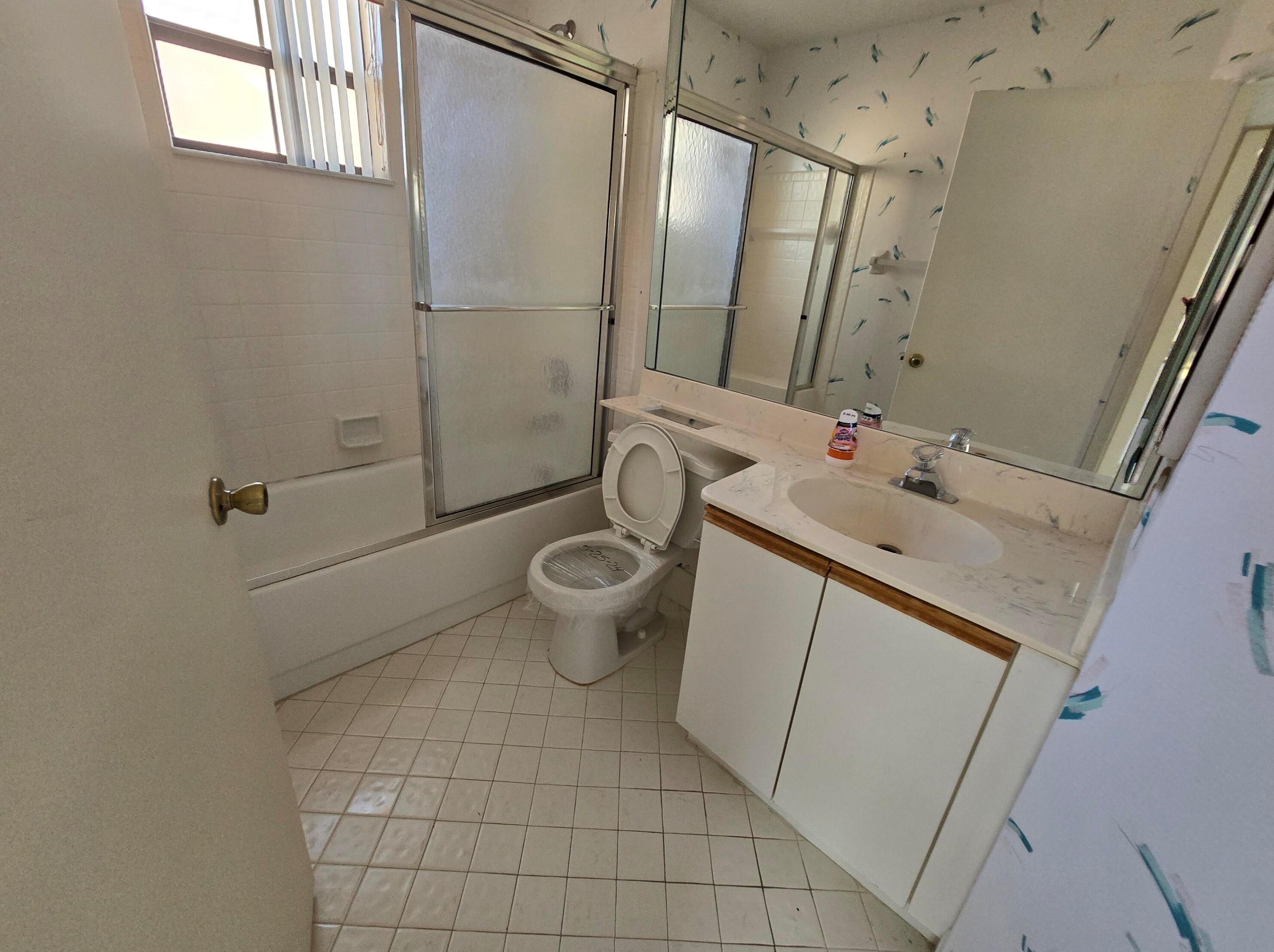 5283 Europa Dr, Boynton Beach FL 33437-2154 exterior