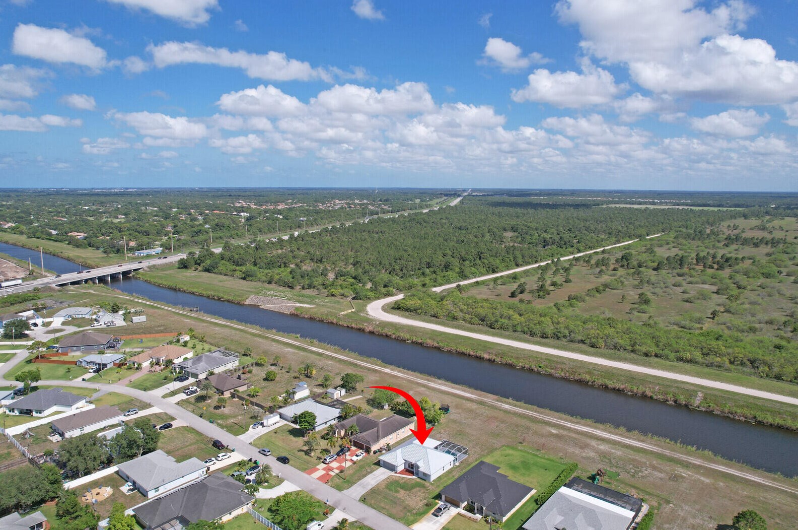 516 Bradshaw Cir, Fort Pierce FL  34953-5539 exterior