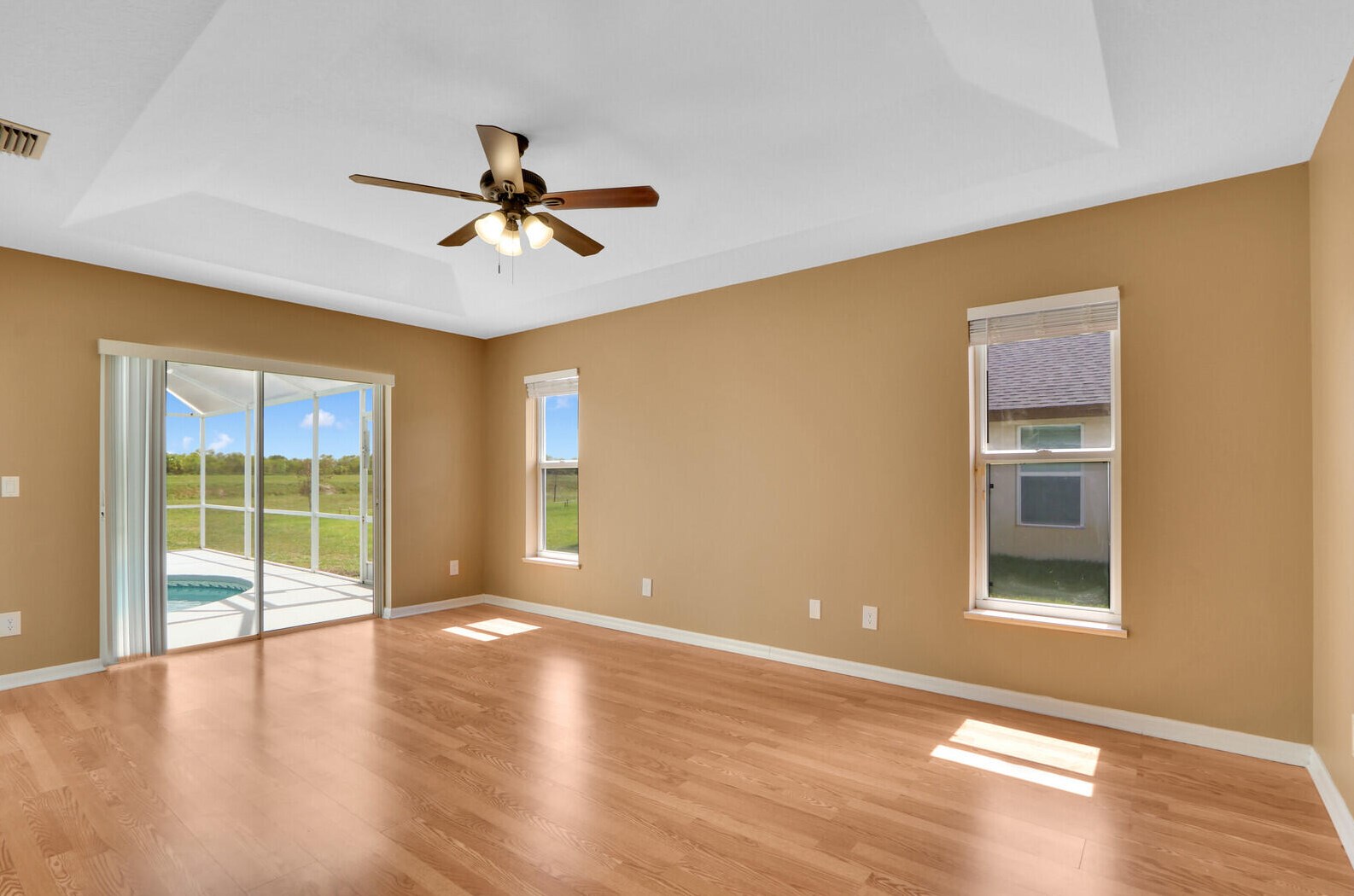 516 Bradshaw Cir, Fort Pierce FL  34953-5539 exterior