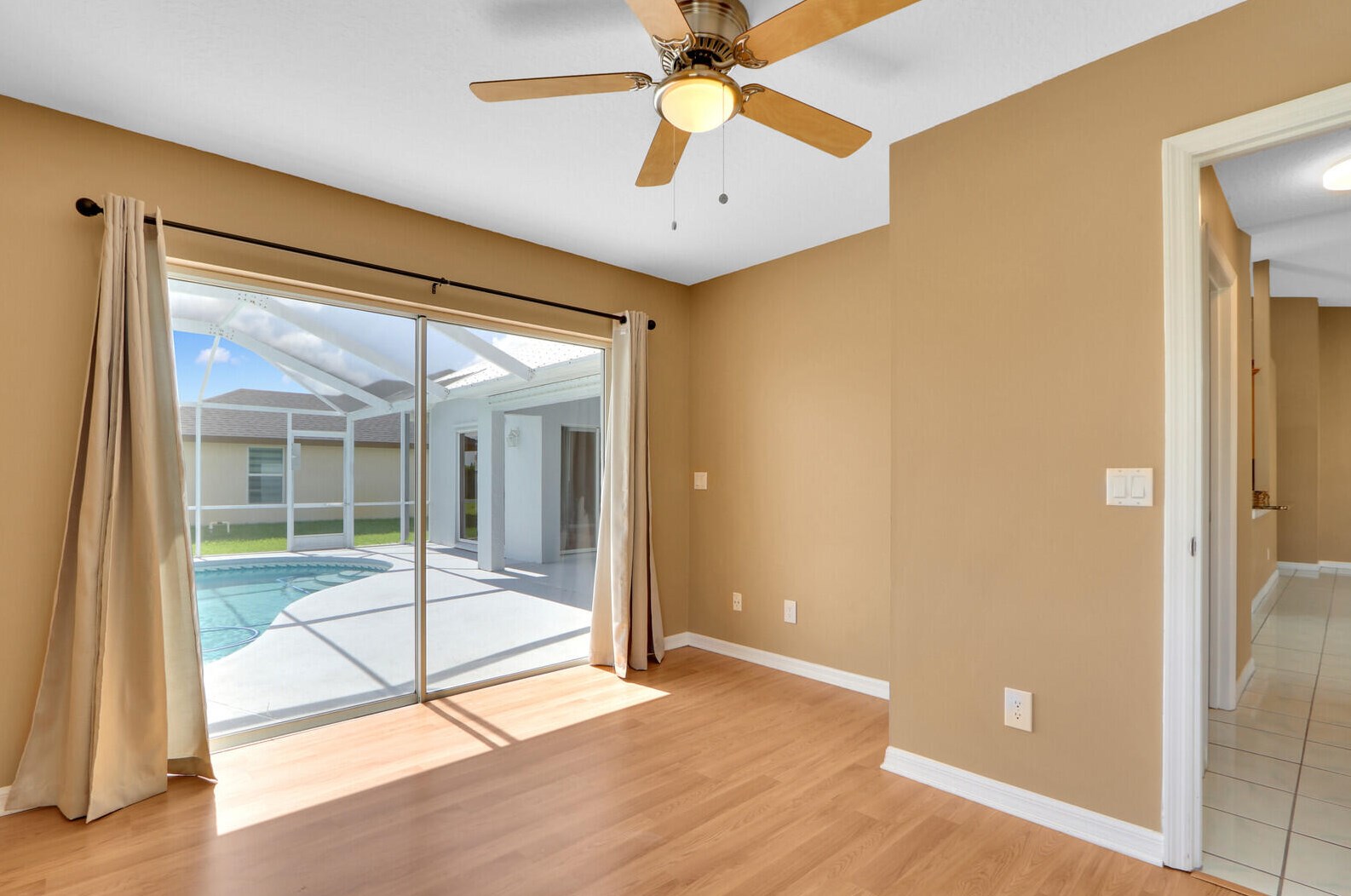 516 Bradshaw Cir, Fort Pierce FL  34953-5539 exterior