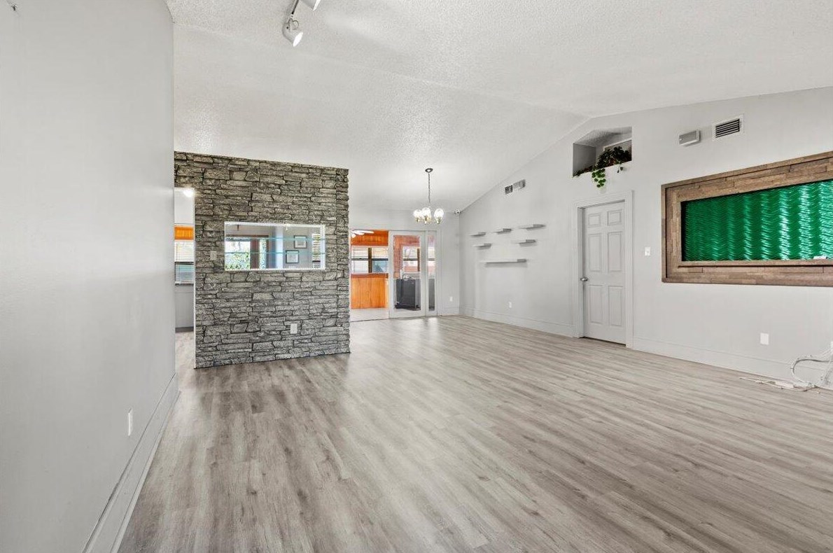 1821 Altman Ave, Fort Pierce FL  34953-1010 exterior