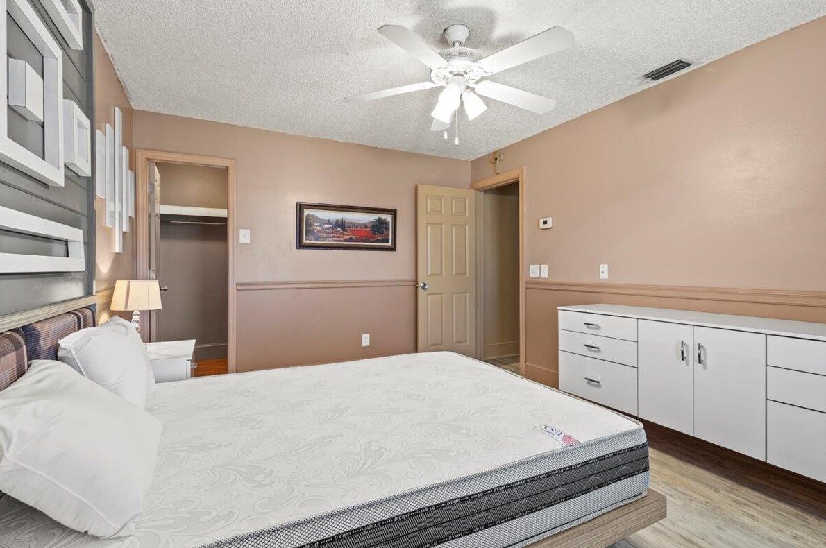 1821 Altman Ave, Fort Pierce FL  34953-1075 exterior