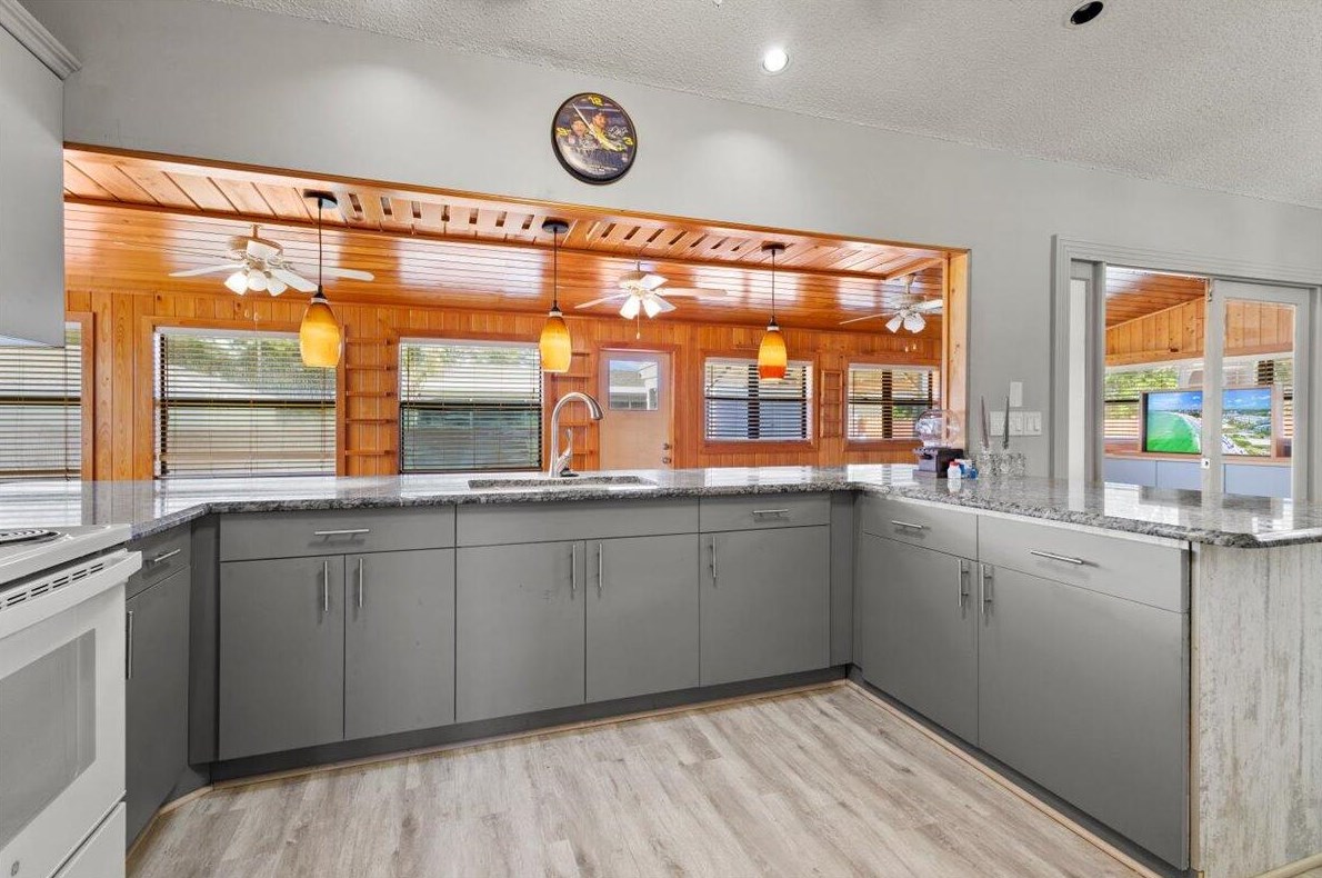 1821 Altman Ave, Fort Pierce FL  34953-1075 exterior