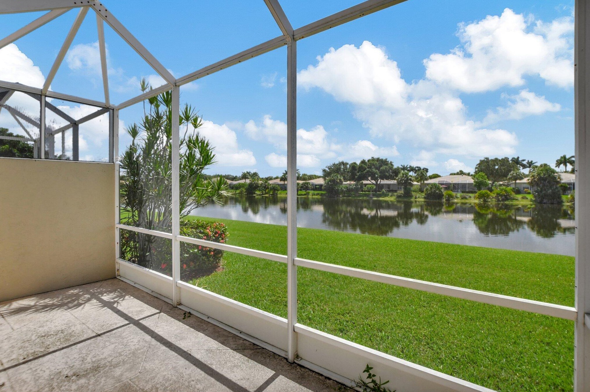 10549 Royal Caribbean Cir, Boynton Beach FL  33437-4285 exterior