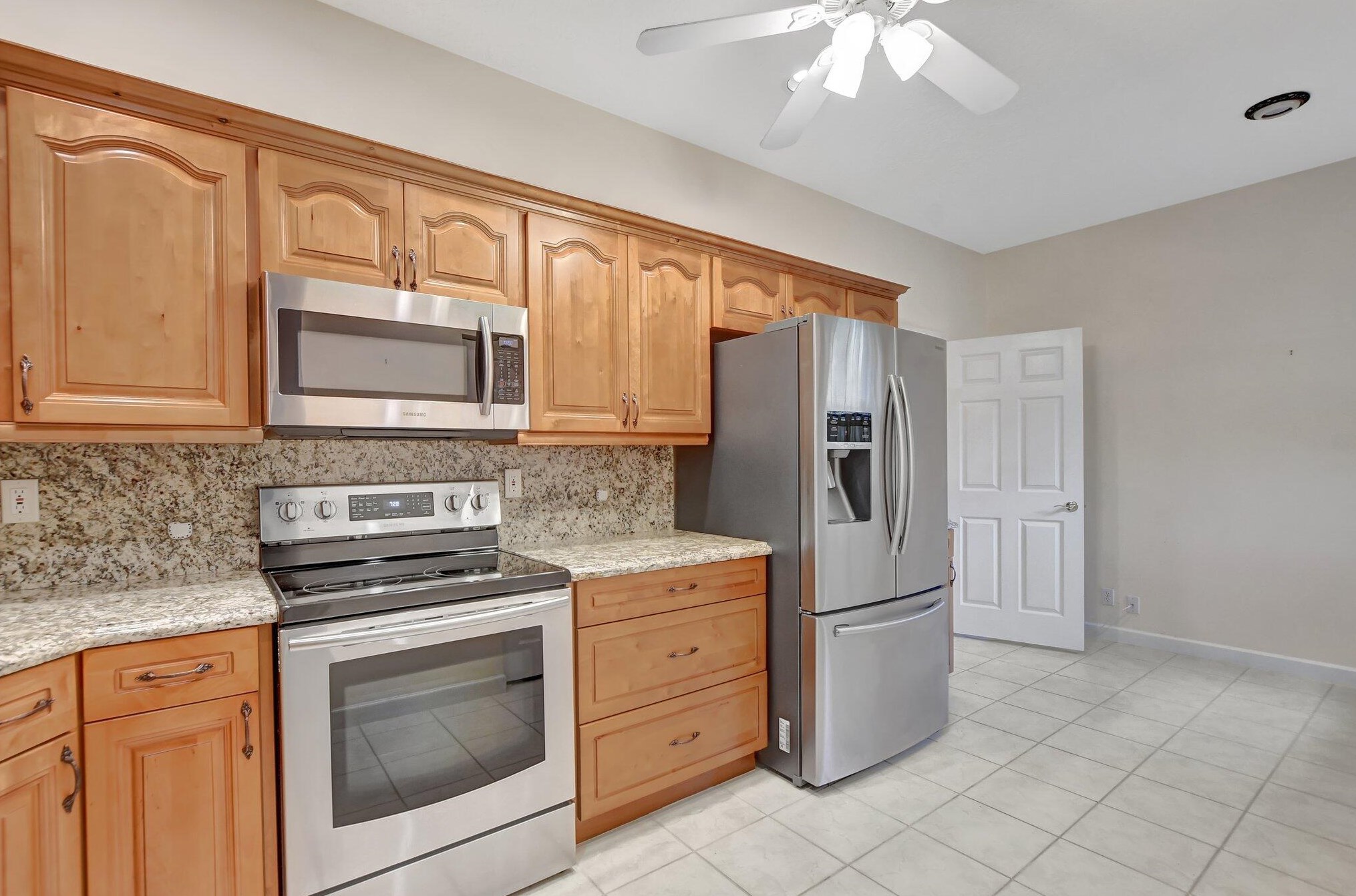 10549 Royal Caribbean Cir, Boynton Beach FL  33437-4285 exterior