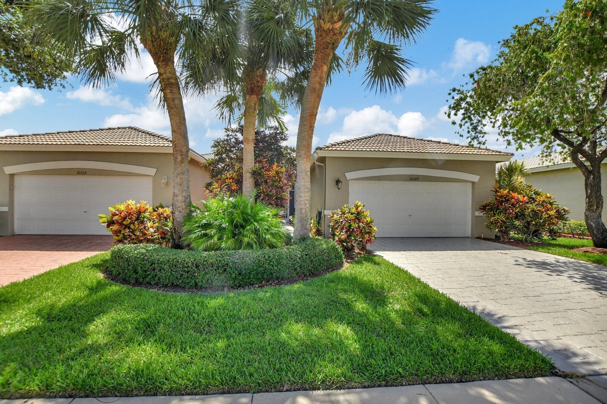 10549 Royal Caribbean Cir, Boynton Beach FL  33437-4285 exterior