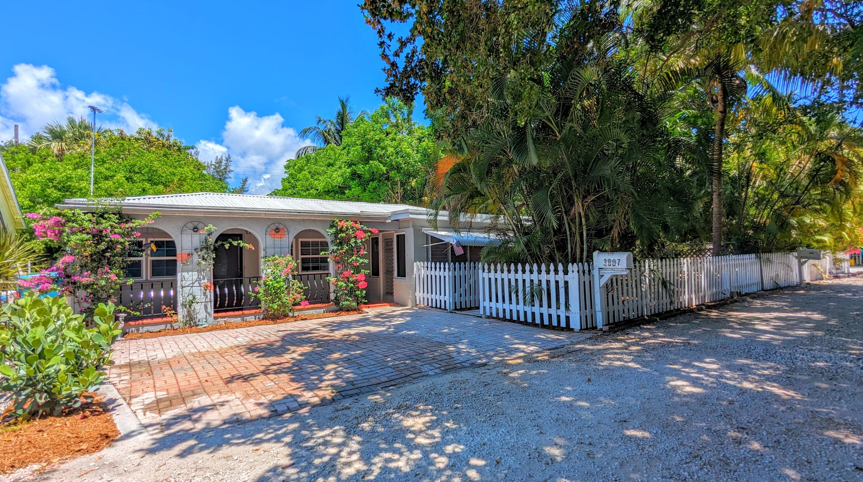 3807 Periwinkle Ln, Delray Beach, FL 33483