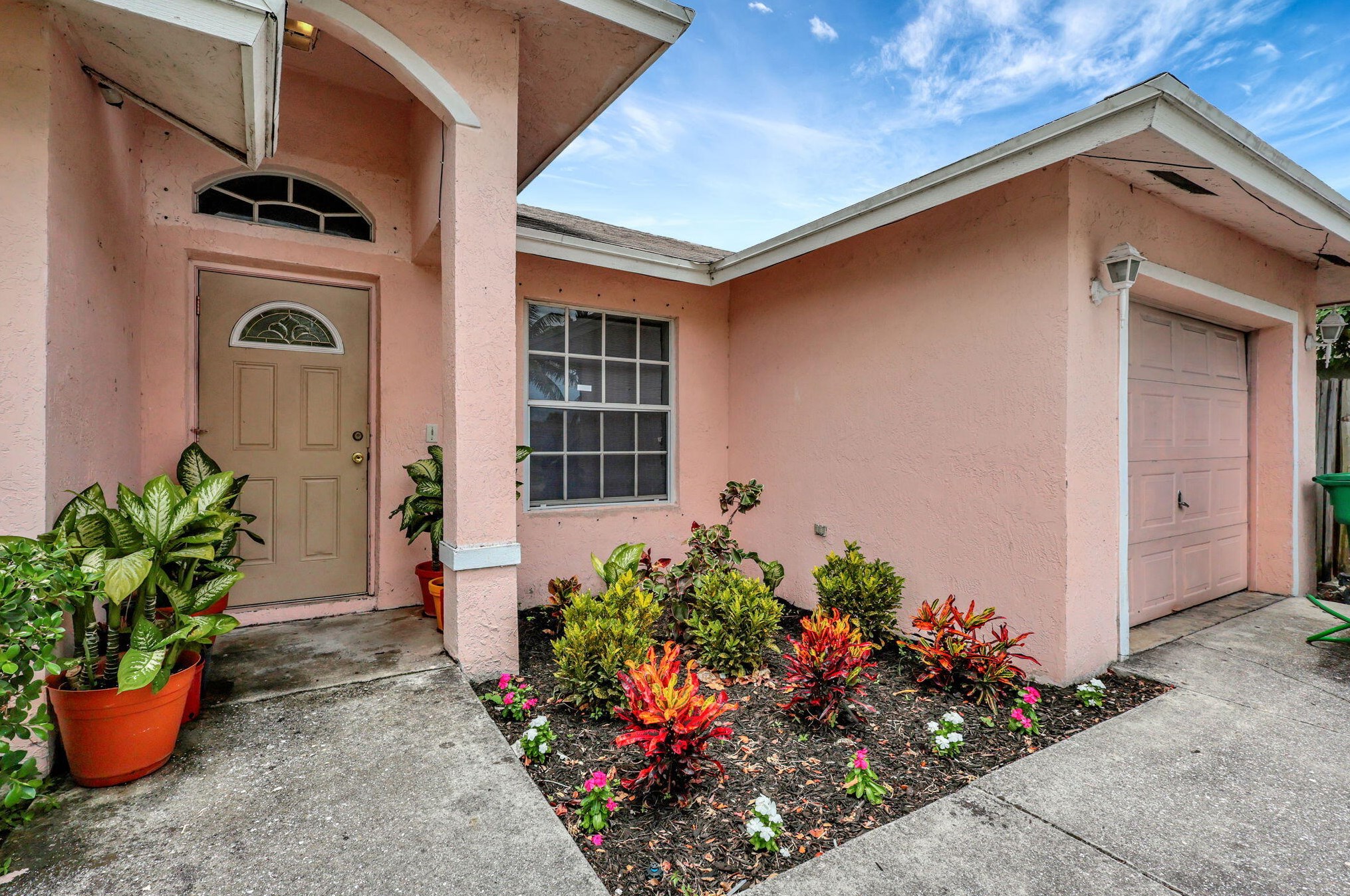 2609 Avenue, West Palm Beach, FL 33404-4099