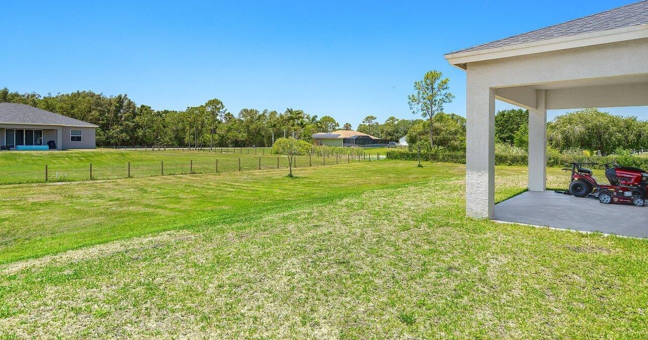 18306 91st Pl, Town Of Loxahatchee Groves FL  33470-5119 exterior