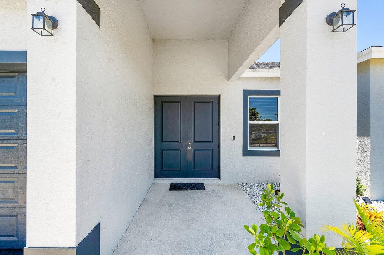 18306 91st Pl, Town Of Loxahatchee Groves FL  33470-5119 exterior