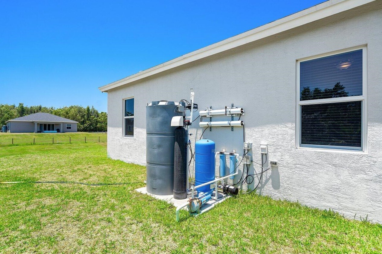 18306 91st Pl, Town Of Loxahatchee Groves FL  33470-5119 exterior