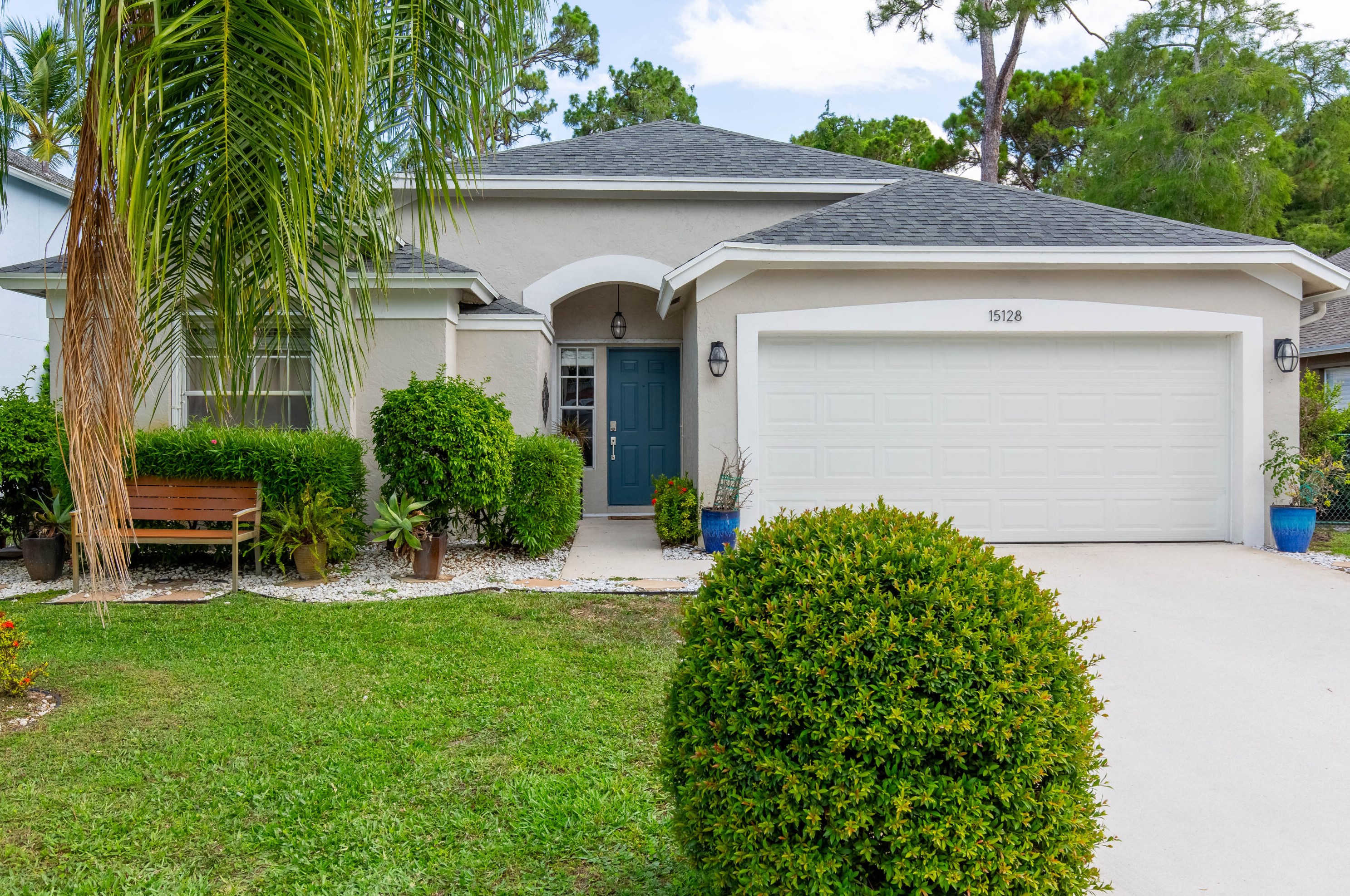 15128 Oak Chase Ct, West Palm Beach, FL 33414-6320