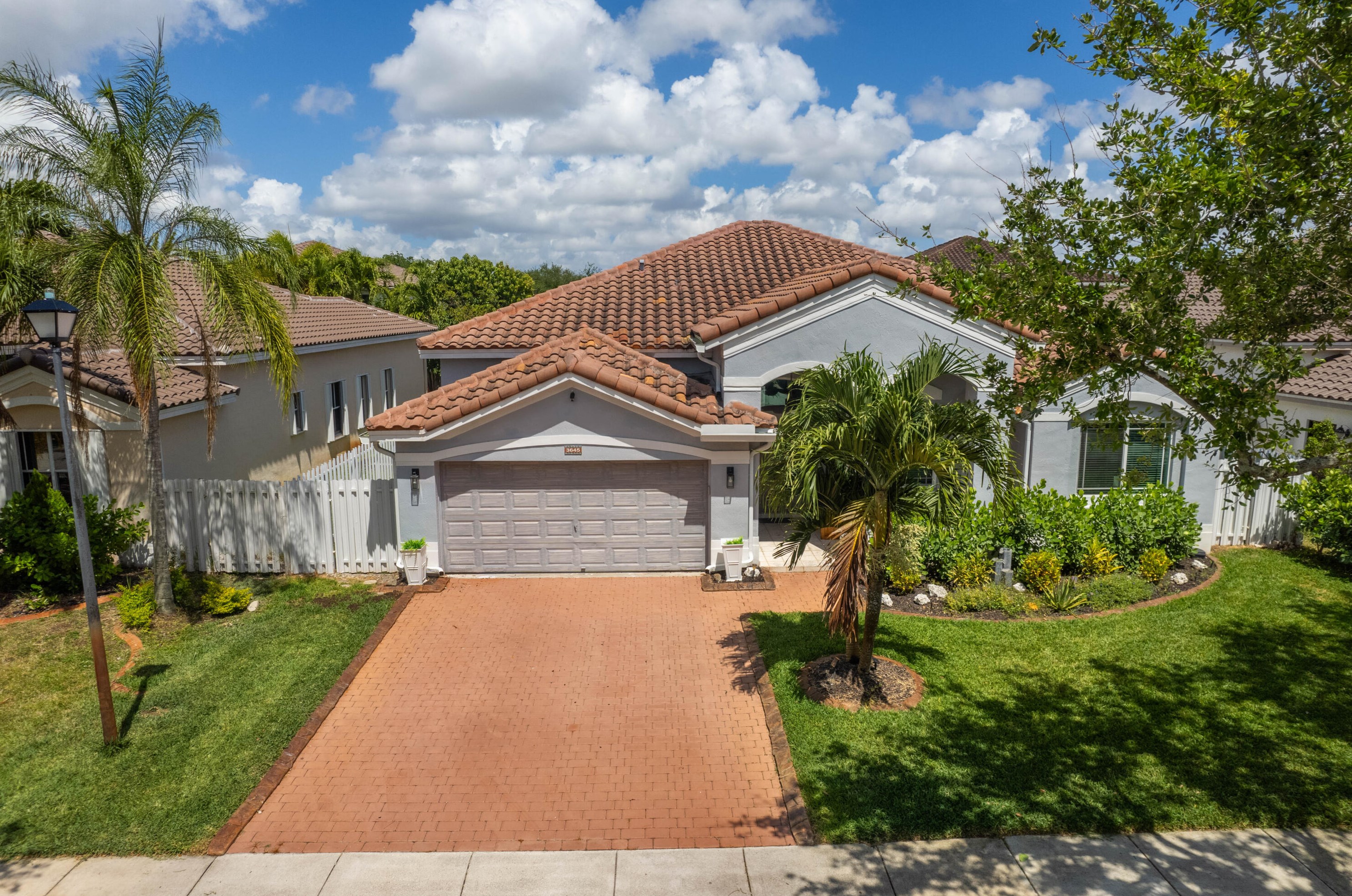 3645 162nd Ave, Hollywood, FL 33027-4508