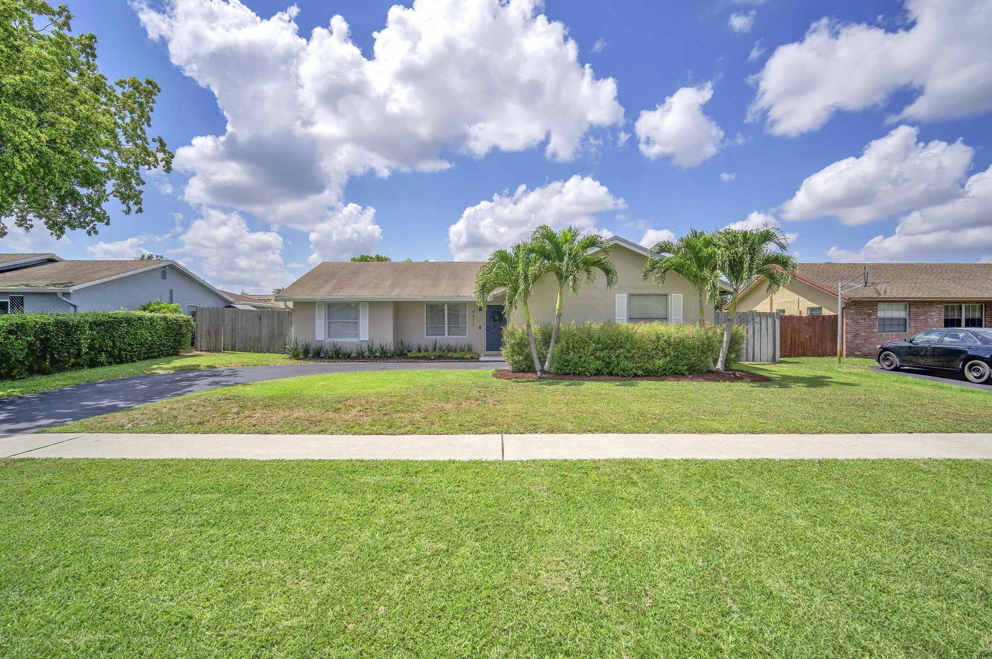 9511 Richmond Cir, Boca Raton, FL 33434-2326