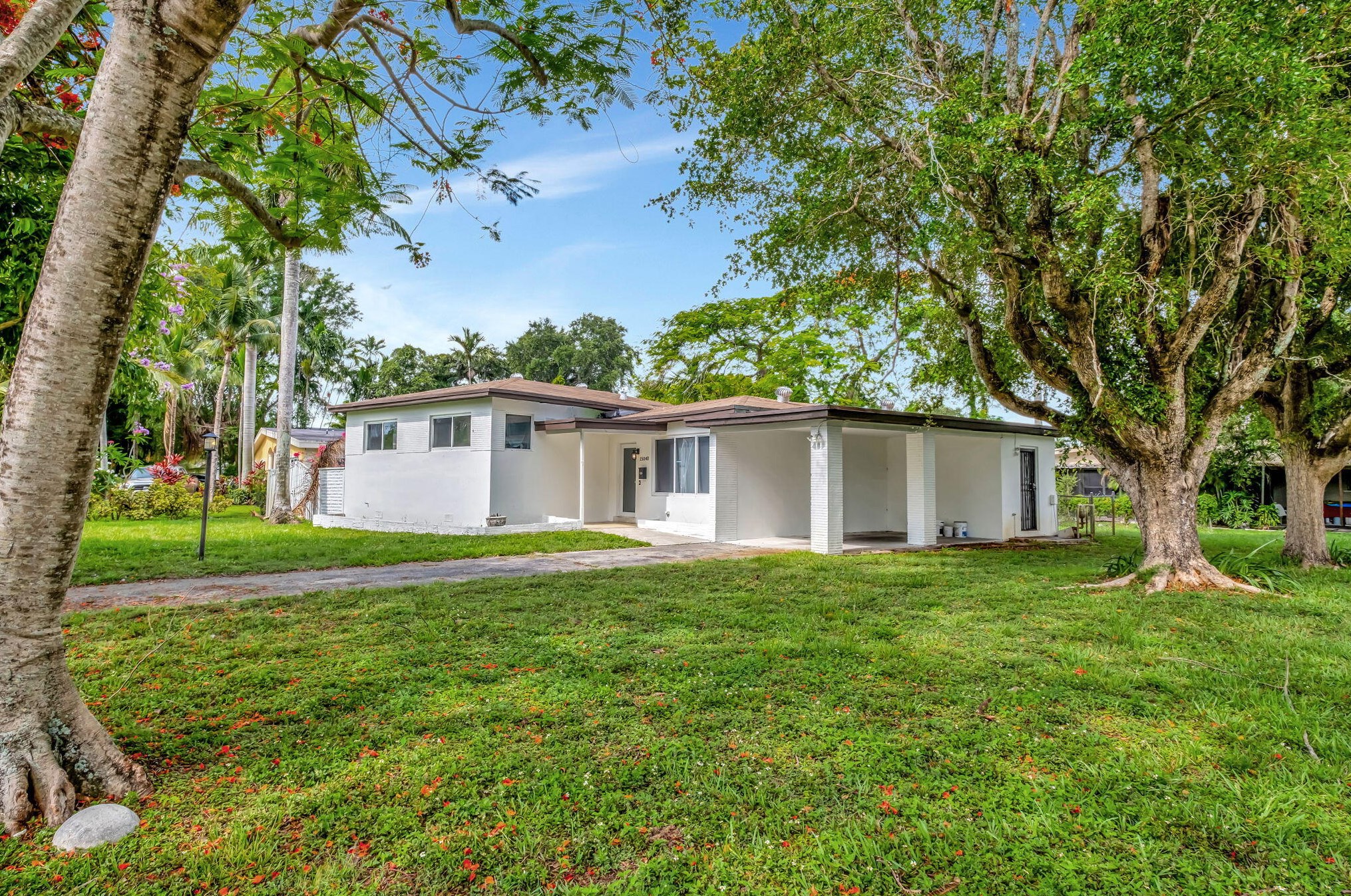 15040 7th Ct, Miami, FL 33161-2228