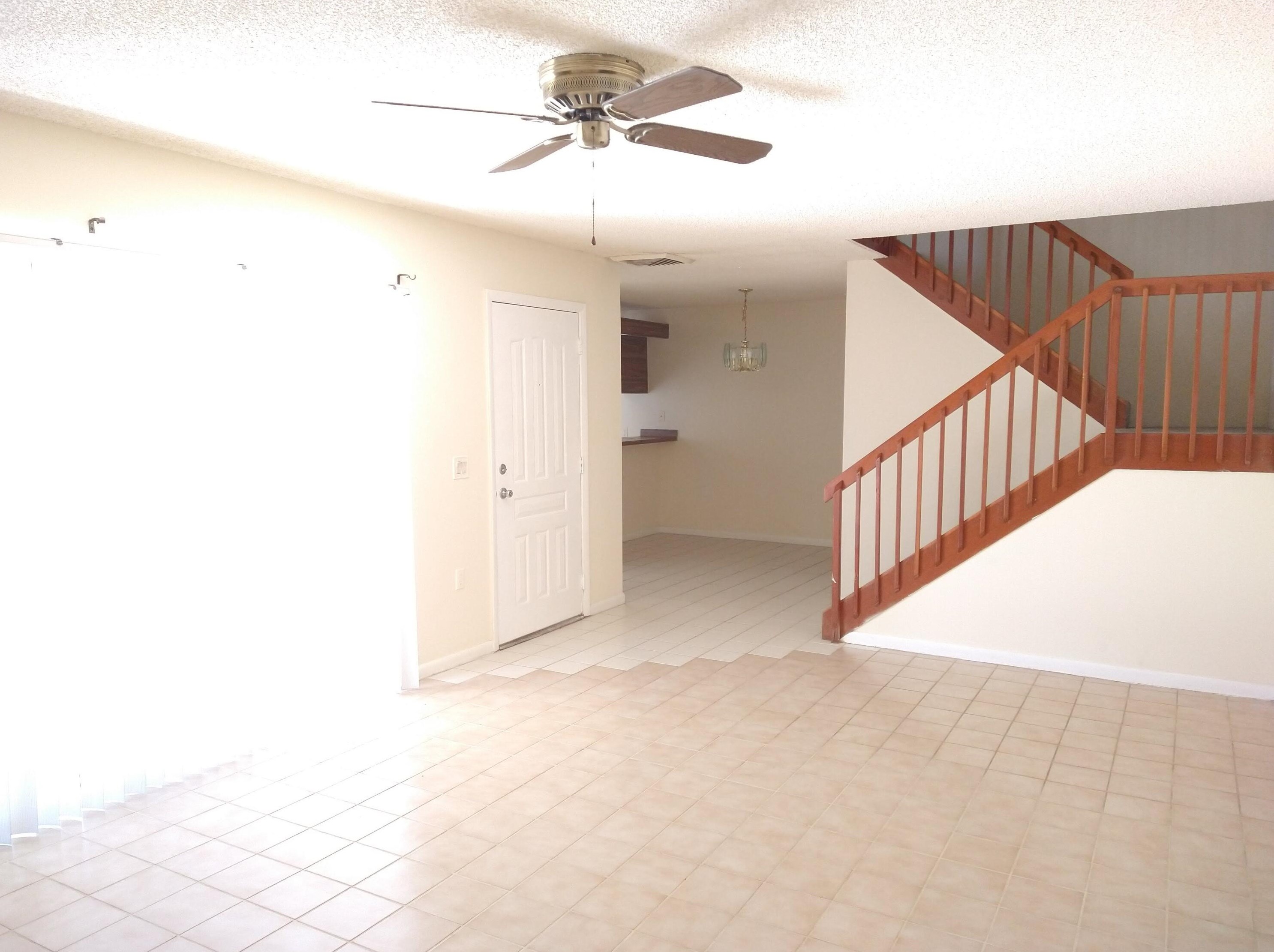 166 Heritage Way, West Palm Beach, FL 33407-6862